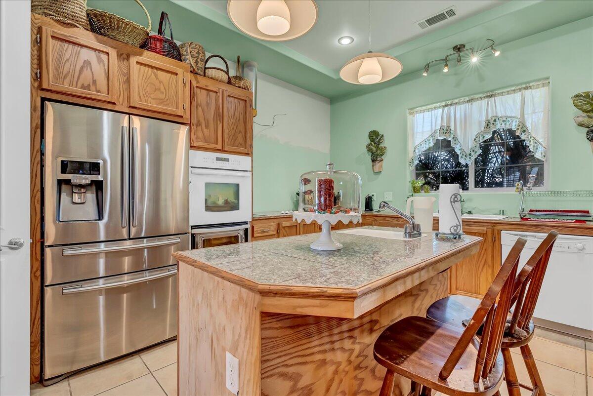 15084 18 1/2 Ave, Lemoore, CA 93245