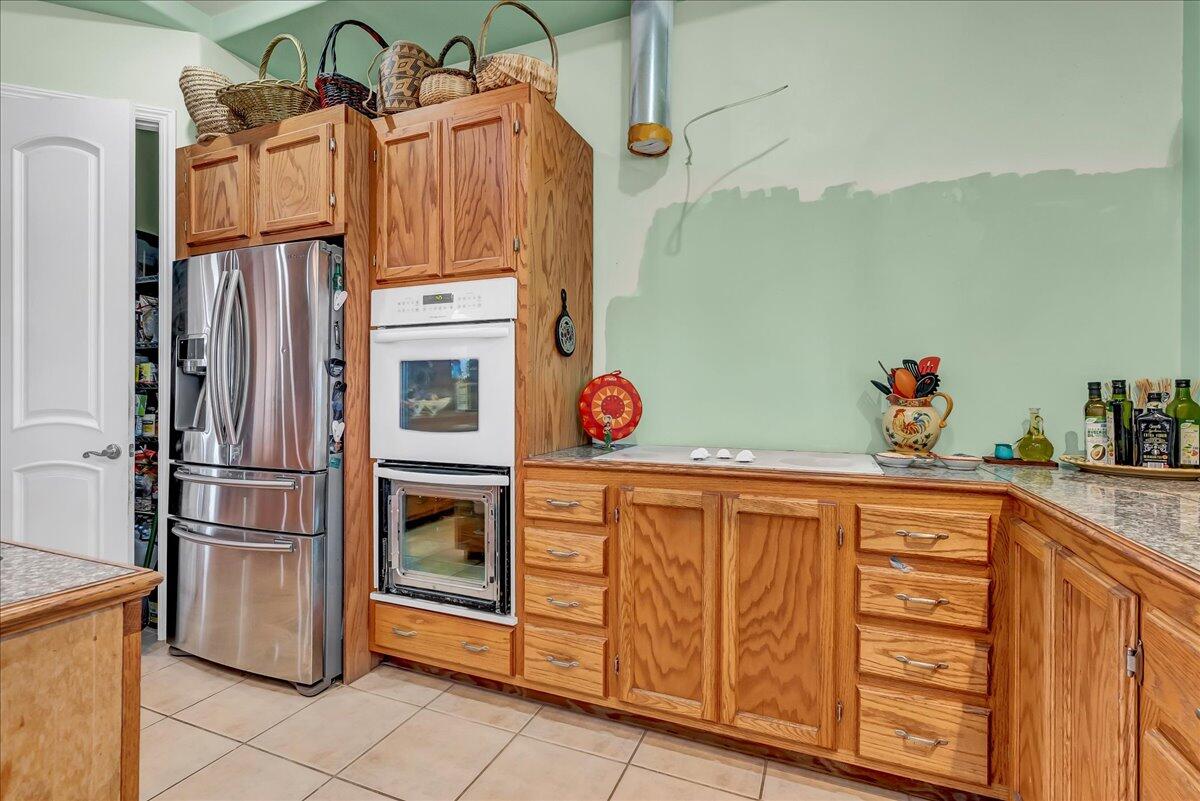 15084 18 1/2 Ave, Lemoore, CA 93245