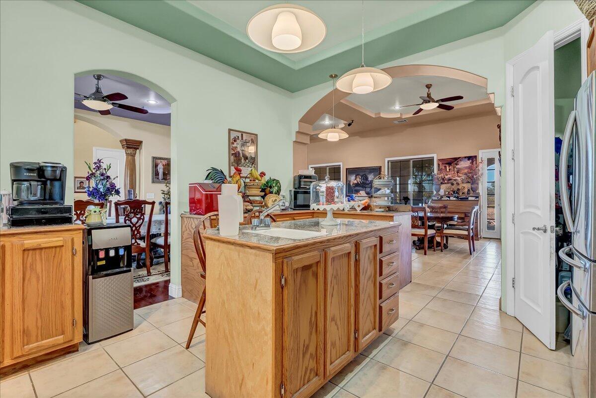 15084 18 1/2 Ave, Lemoore, CA 93245