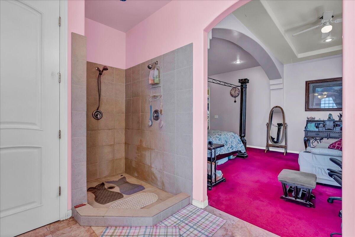 15084 18 1/2 Ave, Lemoore, CA 93245