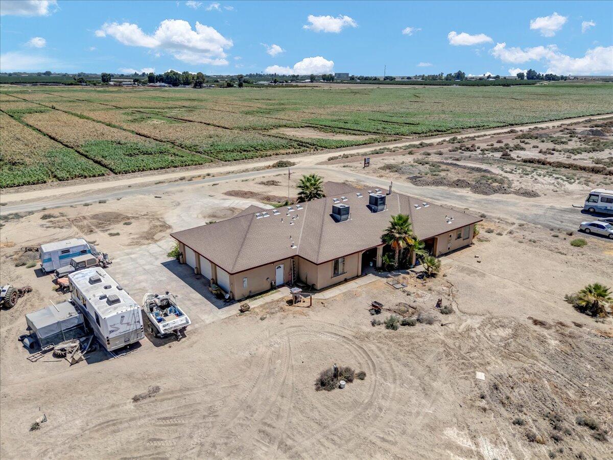 15084 18 1/2 Ave, Lemoore, CA 93245