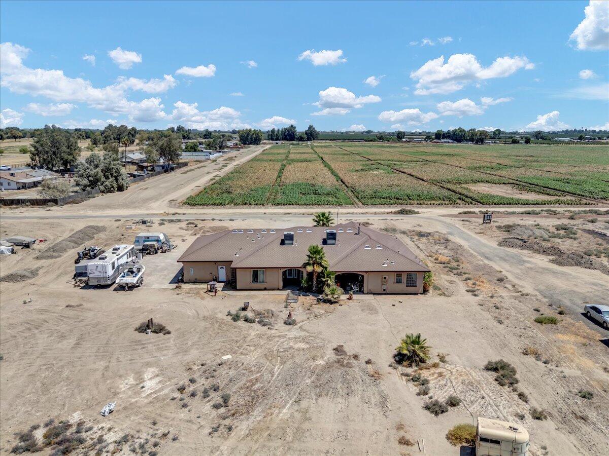 15084 18 1/2 Ave, Lemoore, CA 93245