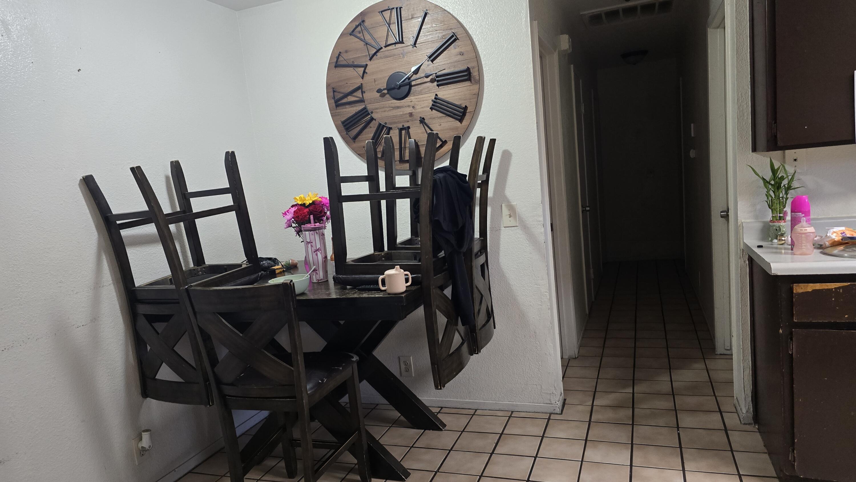 1441 N Leslie Ct, Visalia, CA 93291