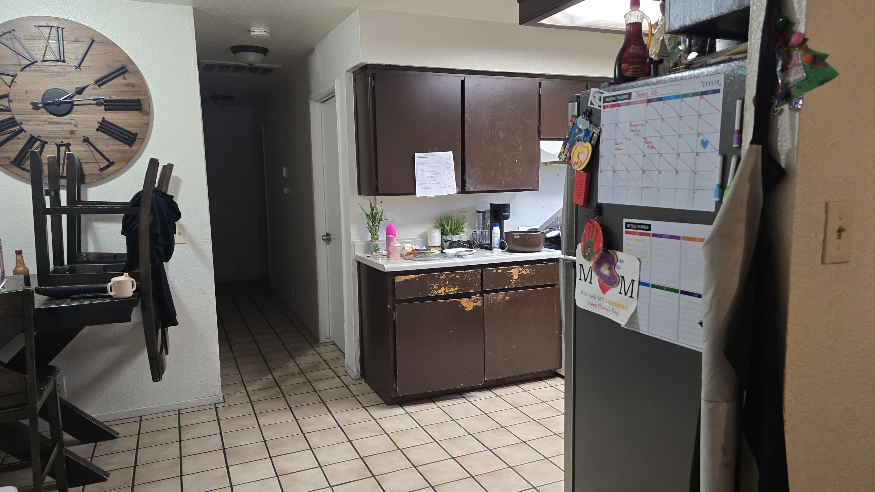 1441 N Leslie Ct, Visalia, CA 93291