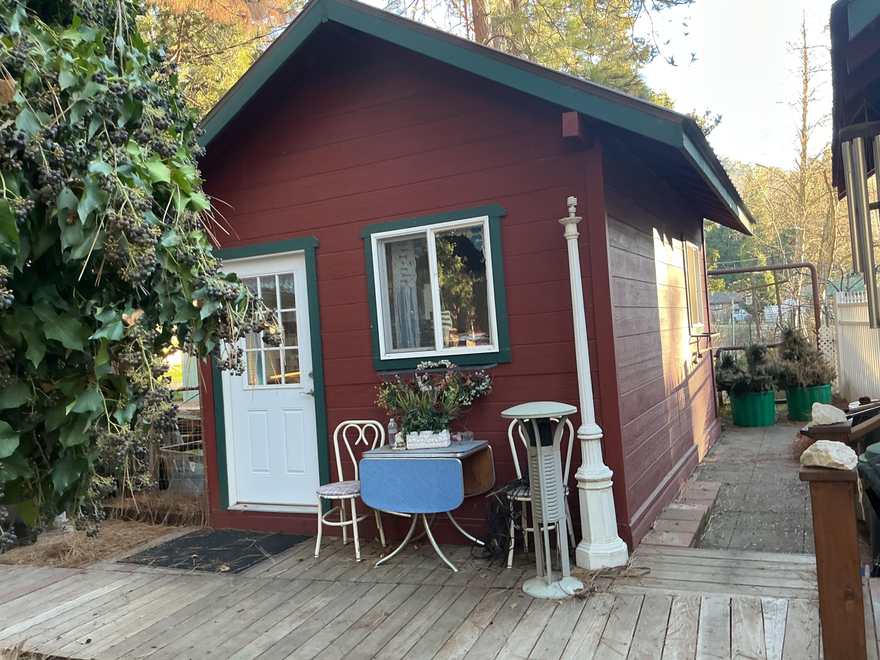 229 Rabbit Foot Trl, California Hot Springs, CA 93207