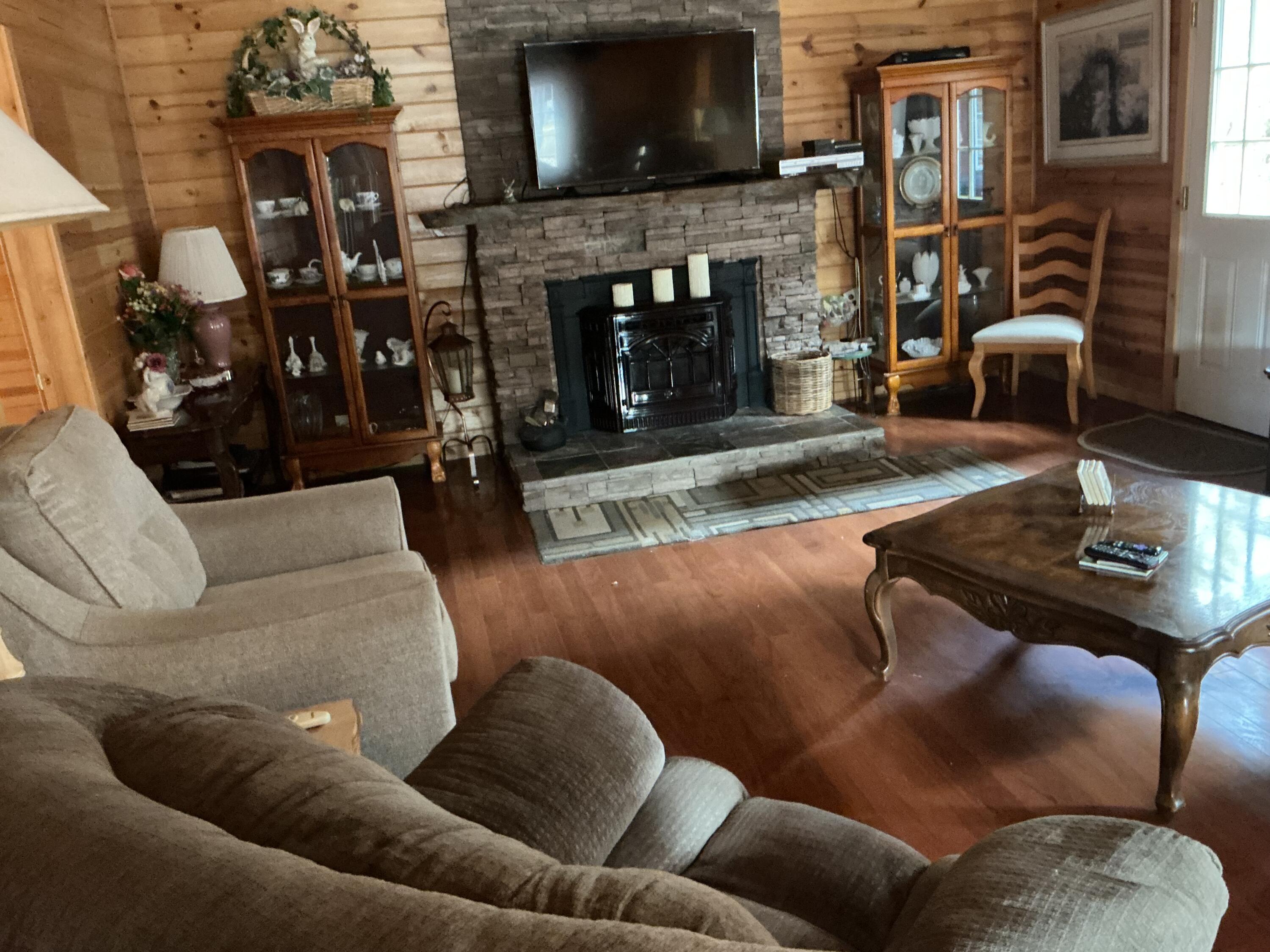 229 Rabbit Foot Trl, California Hot Springs, CA 93207