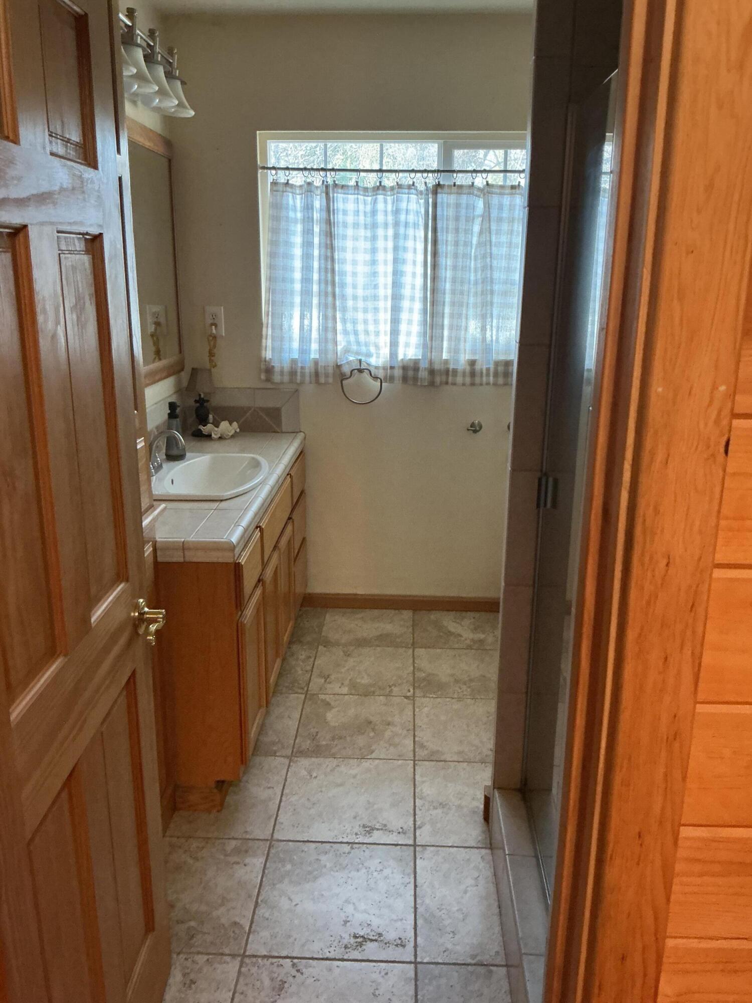 229 Rabbit Foot Trl, California Hot Springs, CA 93207