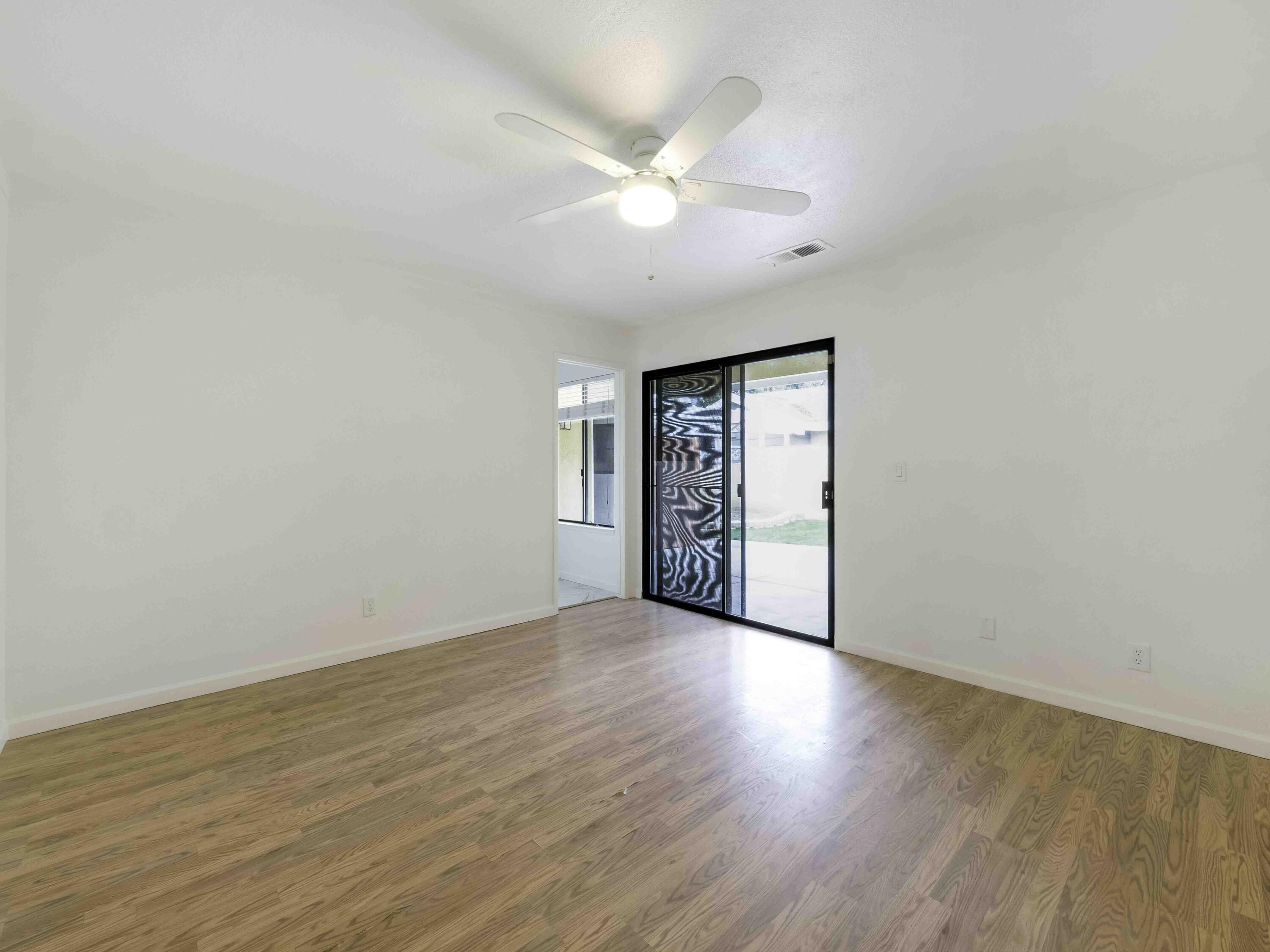 1507 E Vassar Dr, Visalia, CA 93292