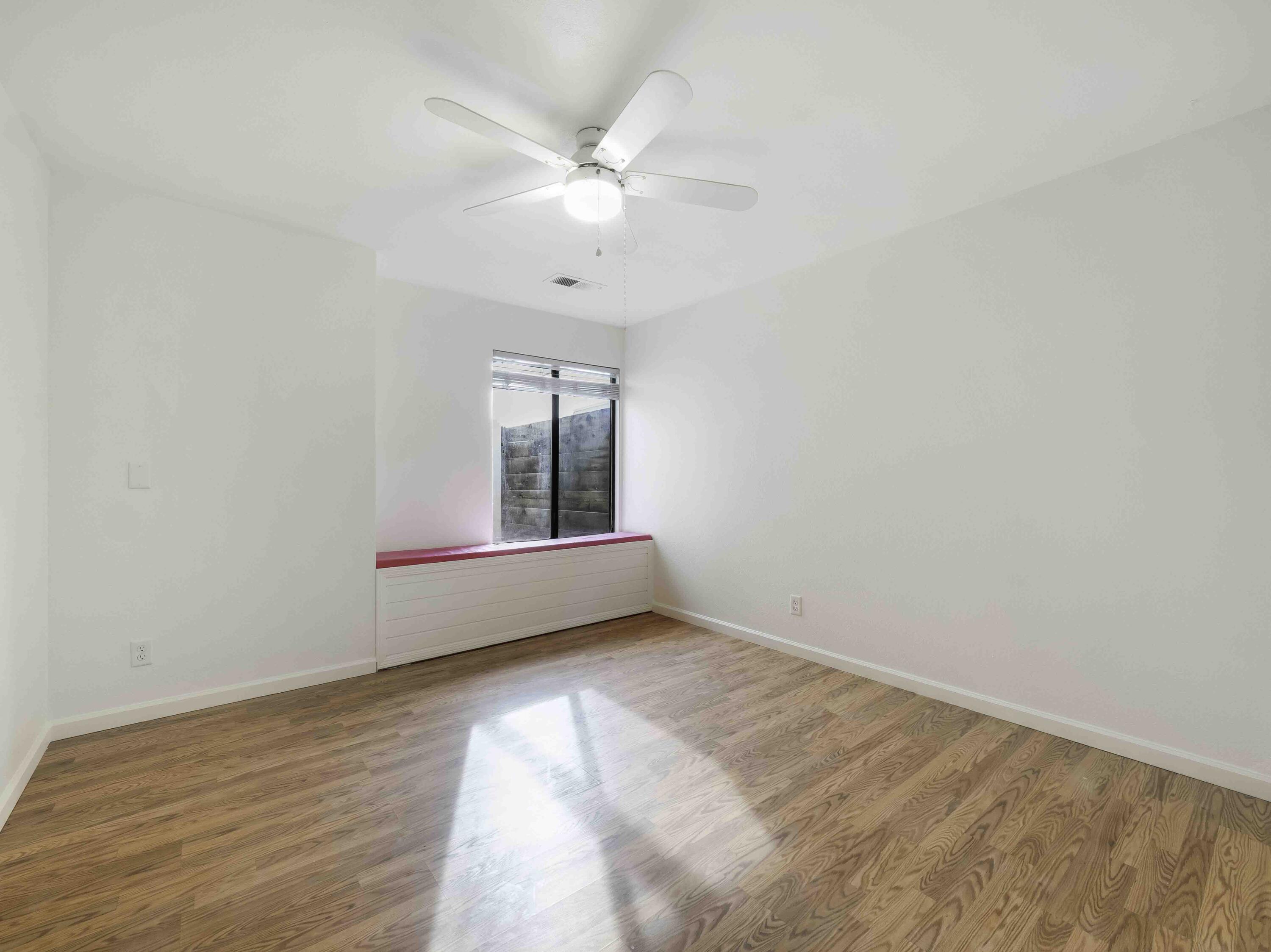 1507 E Vassar Dr, Visalia, CA 93292