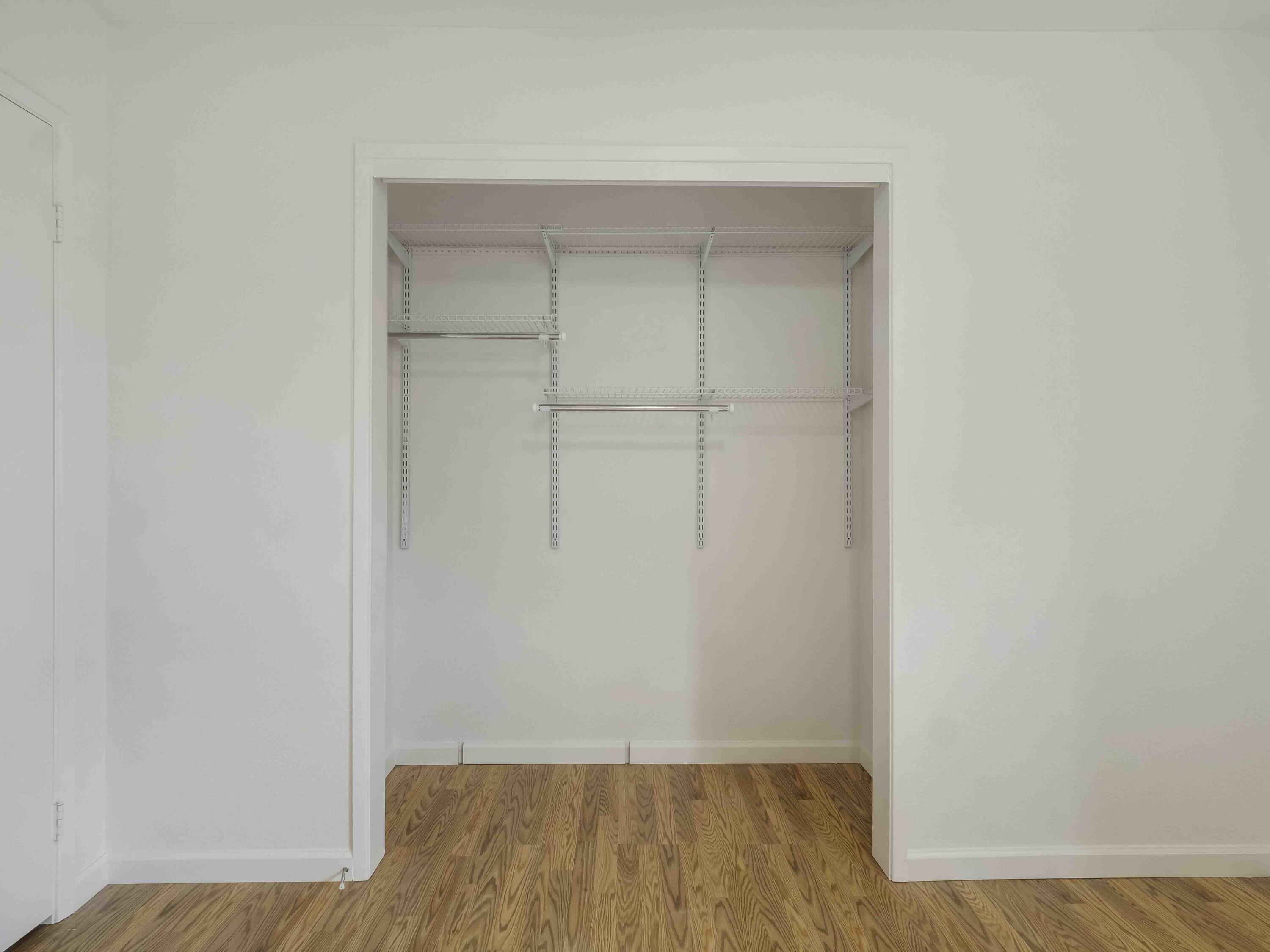 1507 E Vassar Dr, Visalia, CA 93292