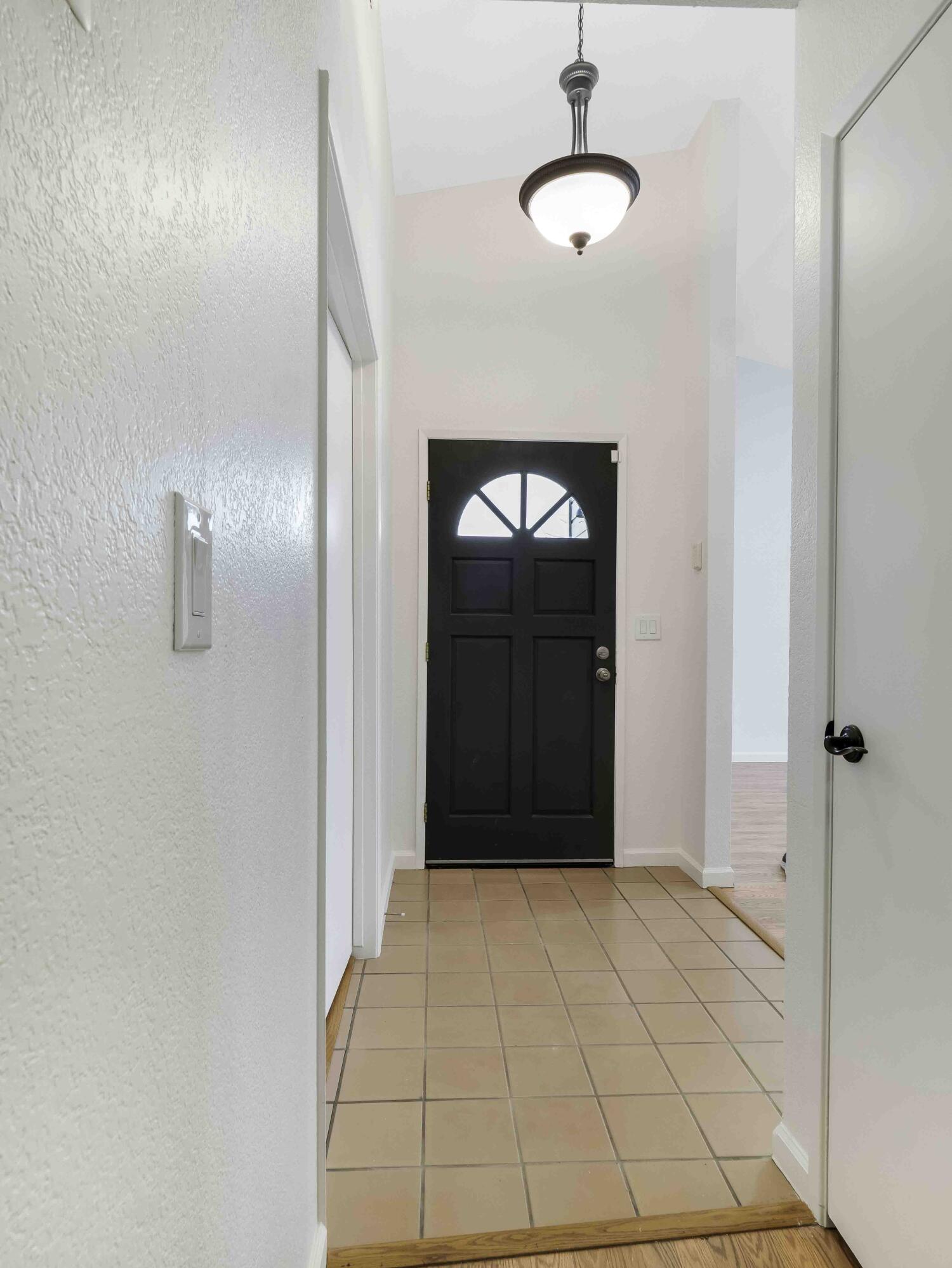 1507 E Vassar Dr, Visalia, CA 93292