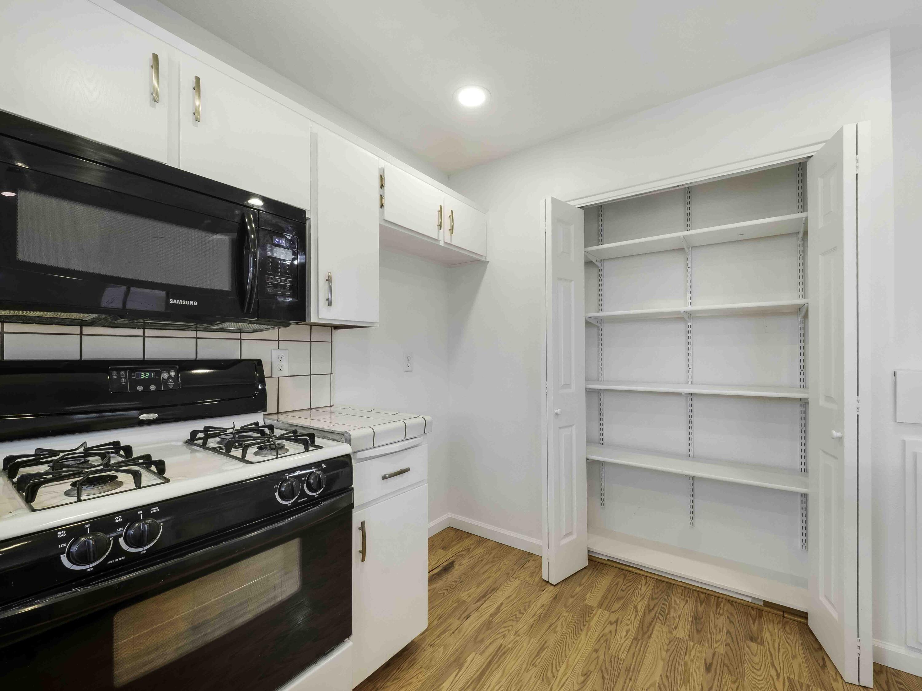 1507 E Vassar Dr, Visalia, CA 93292