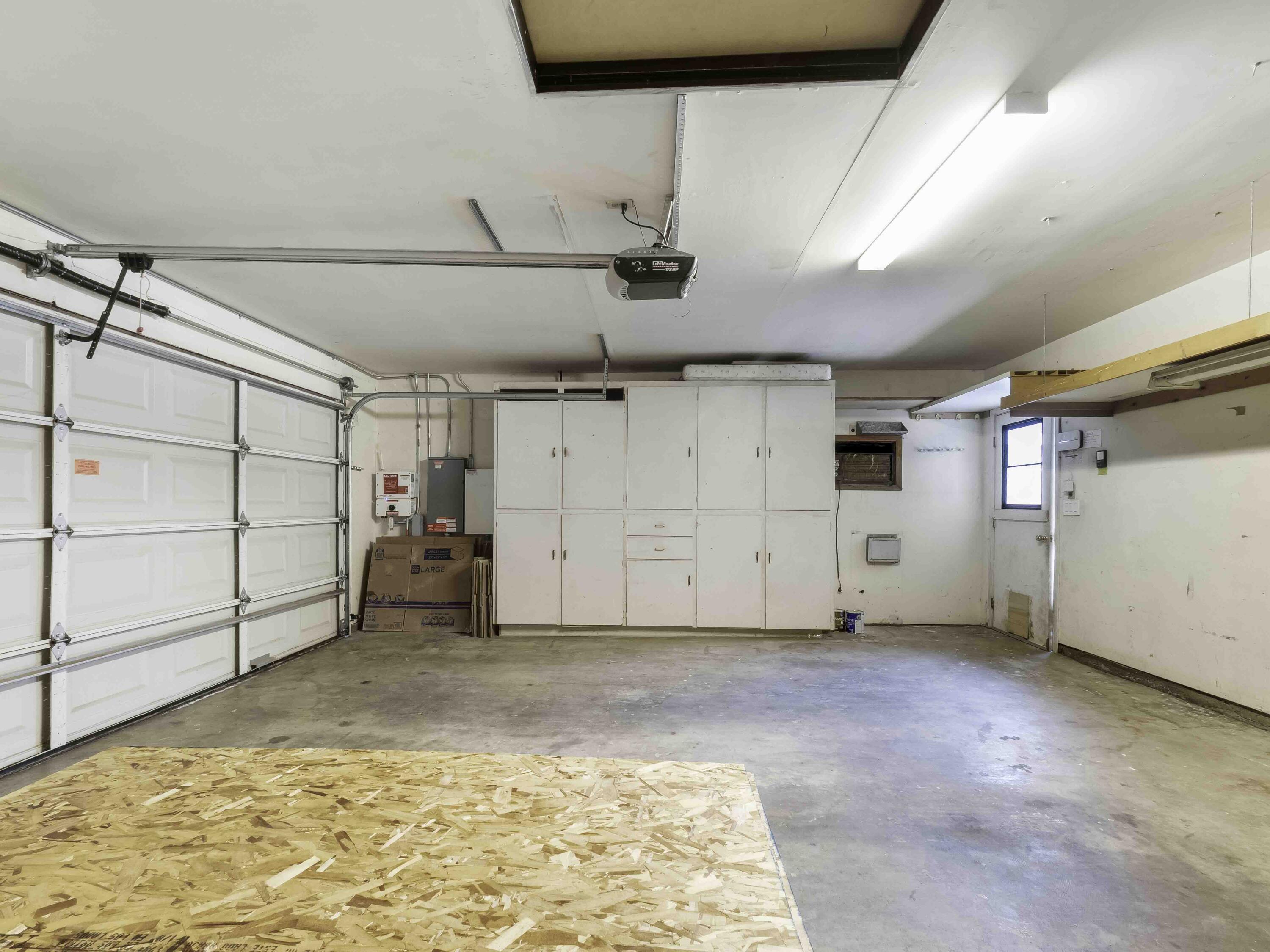 1507 E Vassar Dr, Visalia, CA 93292