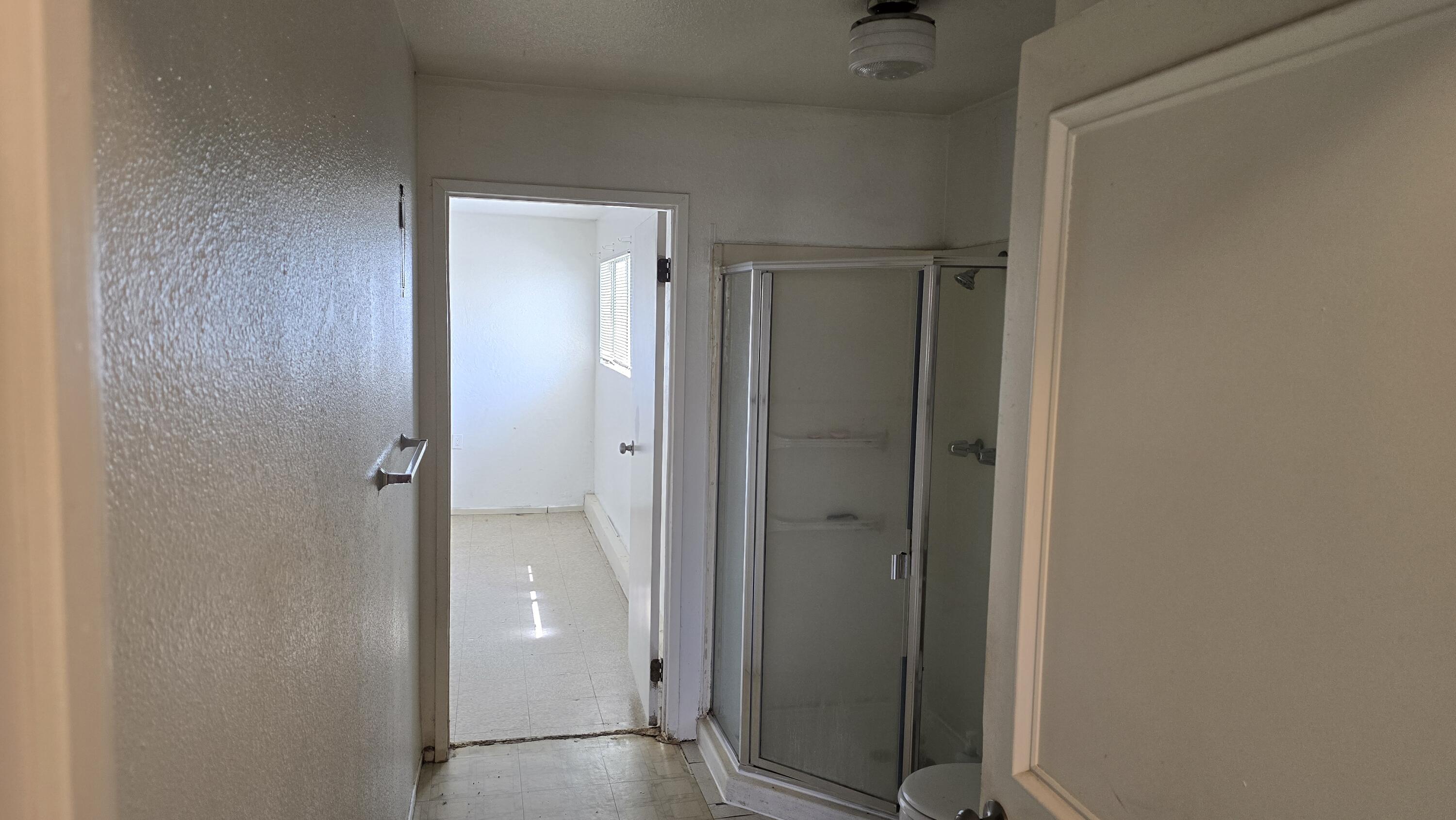 762 W Front St, Farmersville, CA 93223