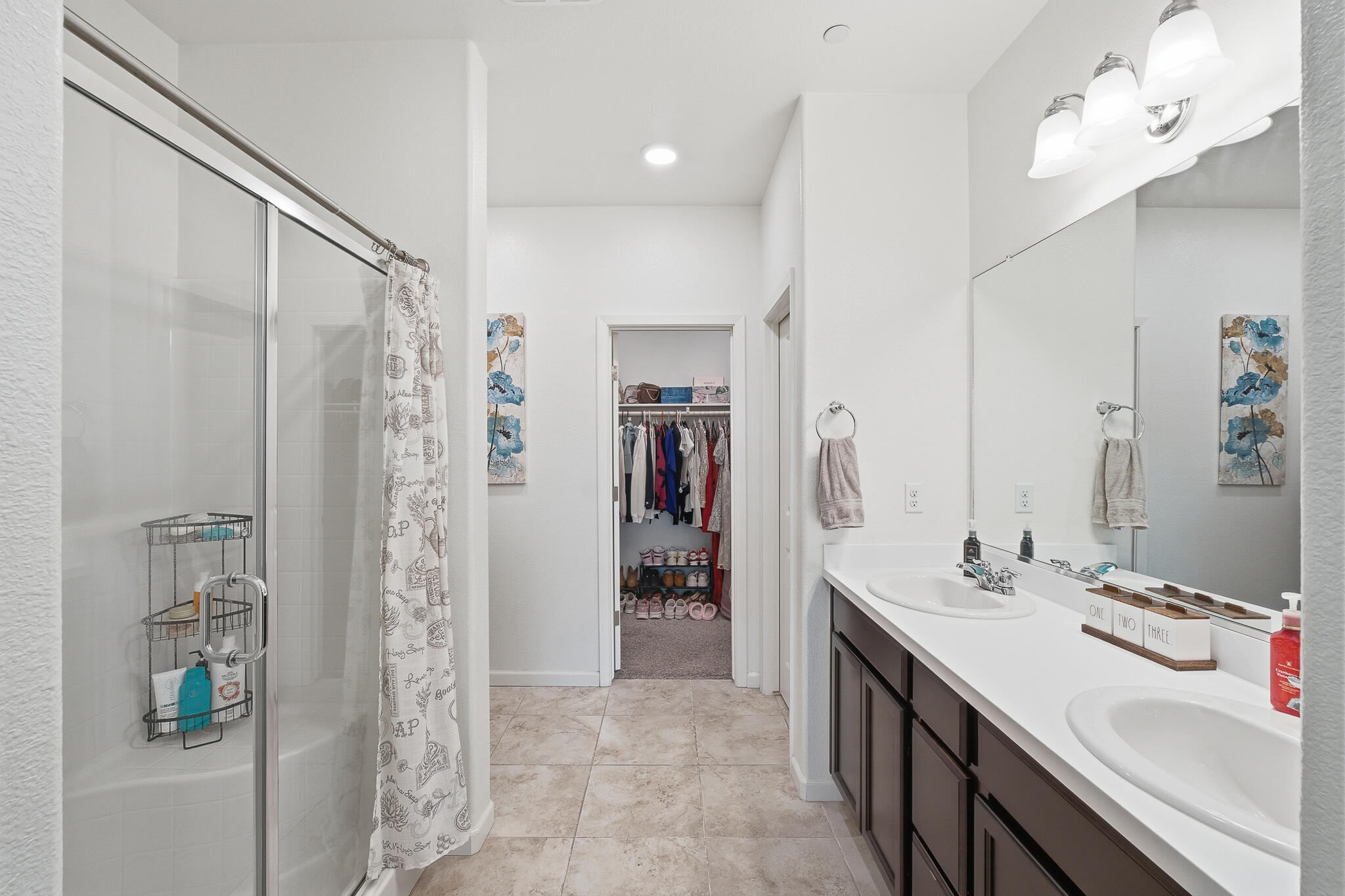 703 S Grand St, Visalia, CA 93292