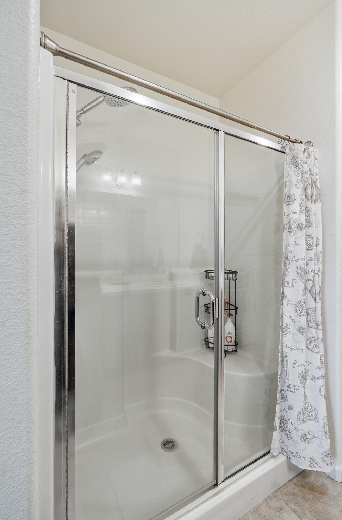 703 S Grand St, Visalia, CA 93292