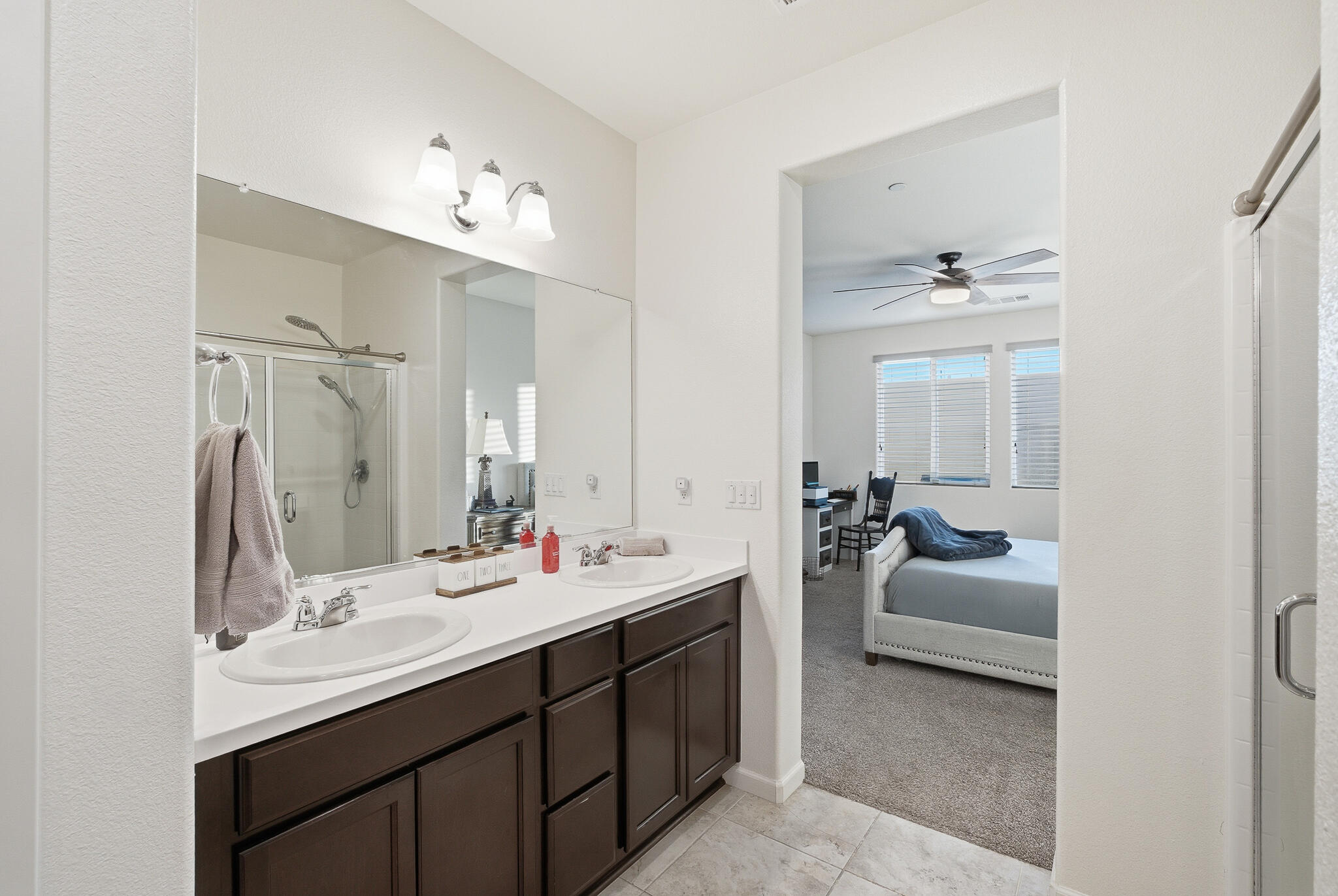 703 S Grand St, Visalia, CA 93292