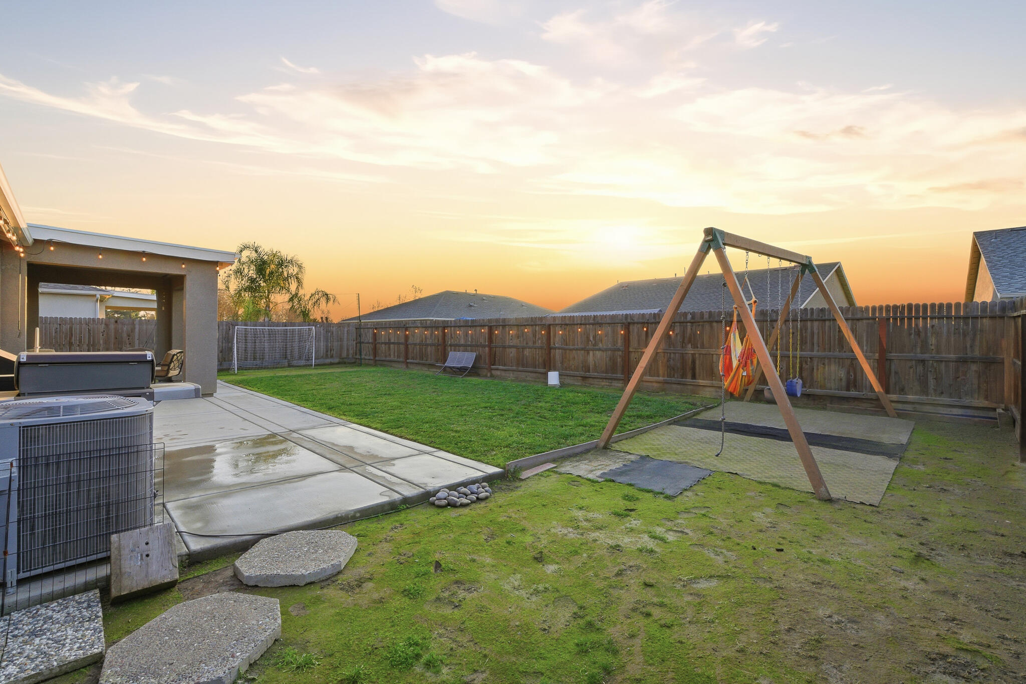 703 S Grand St, Visalia, CA 93292