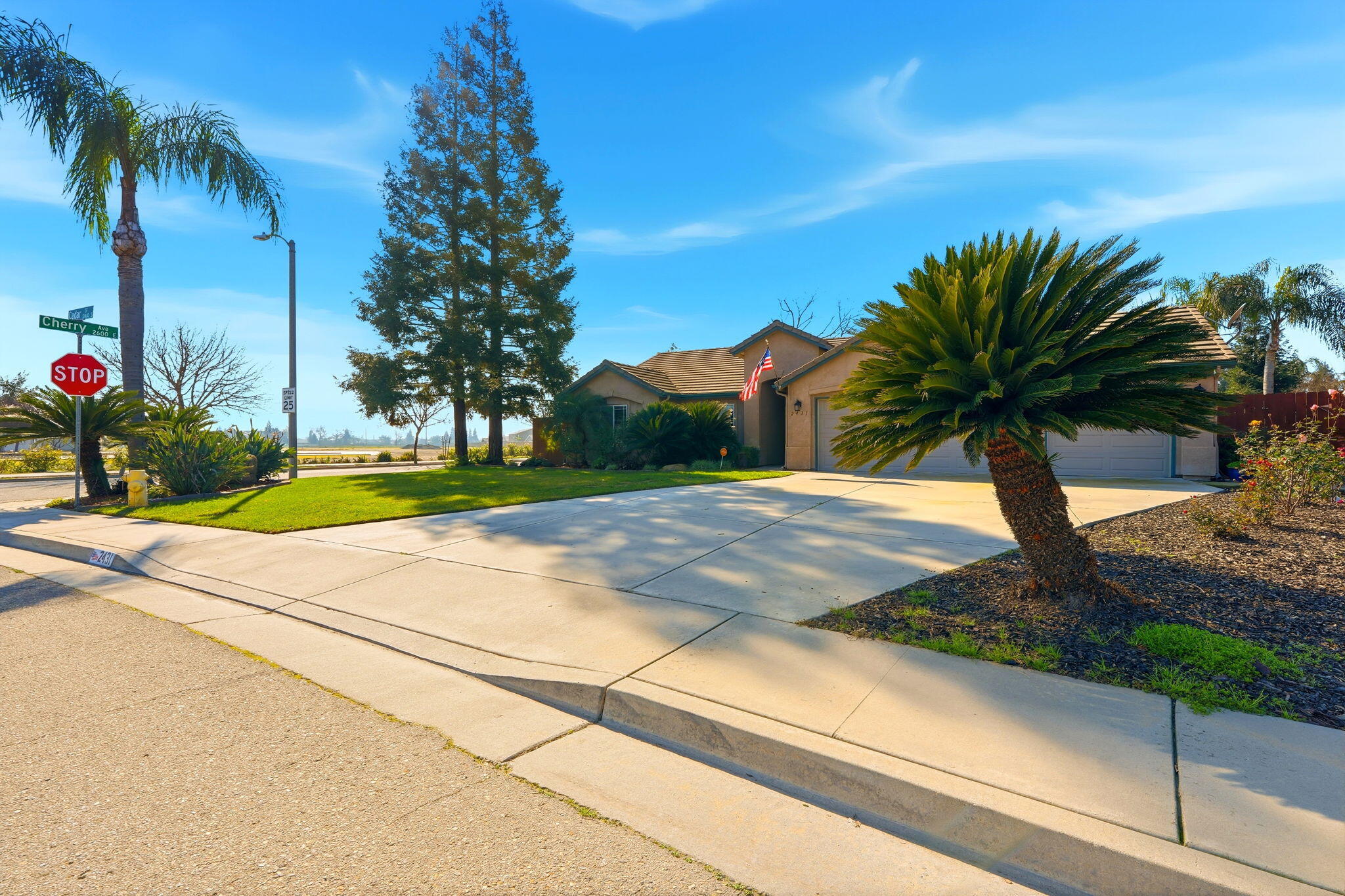 2431 S Cedar St, Visalia, CA 93292