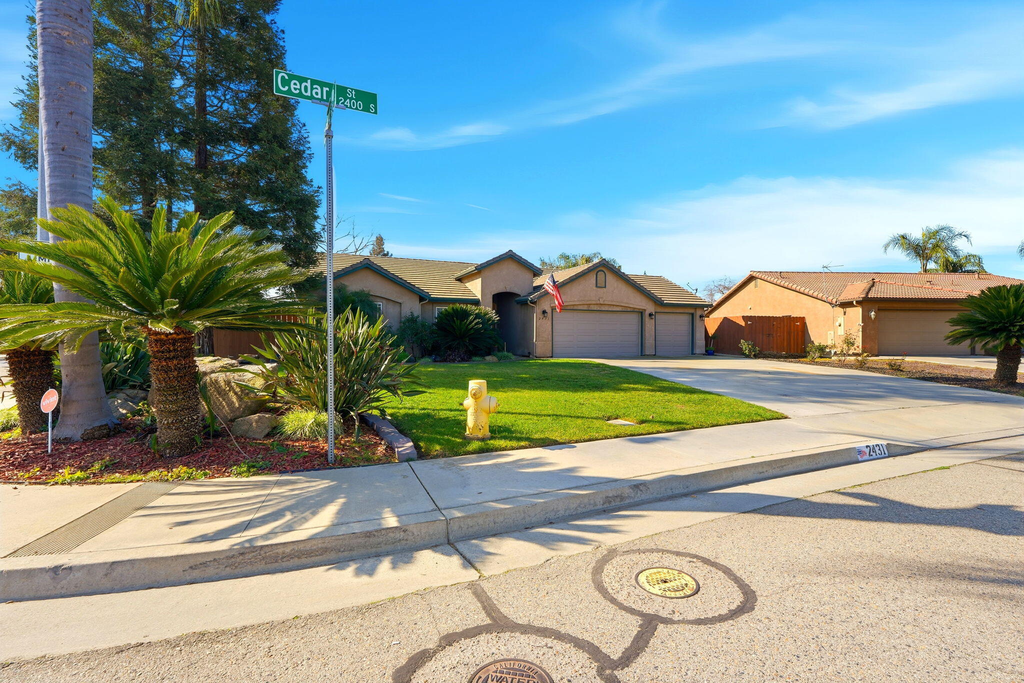 2431 S Cedar St, Visalia, CA 93292