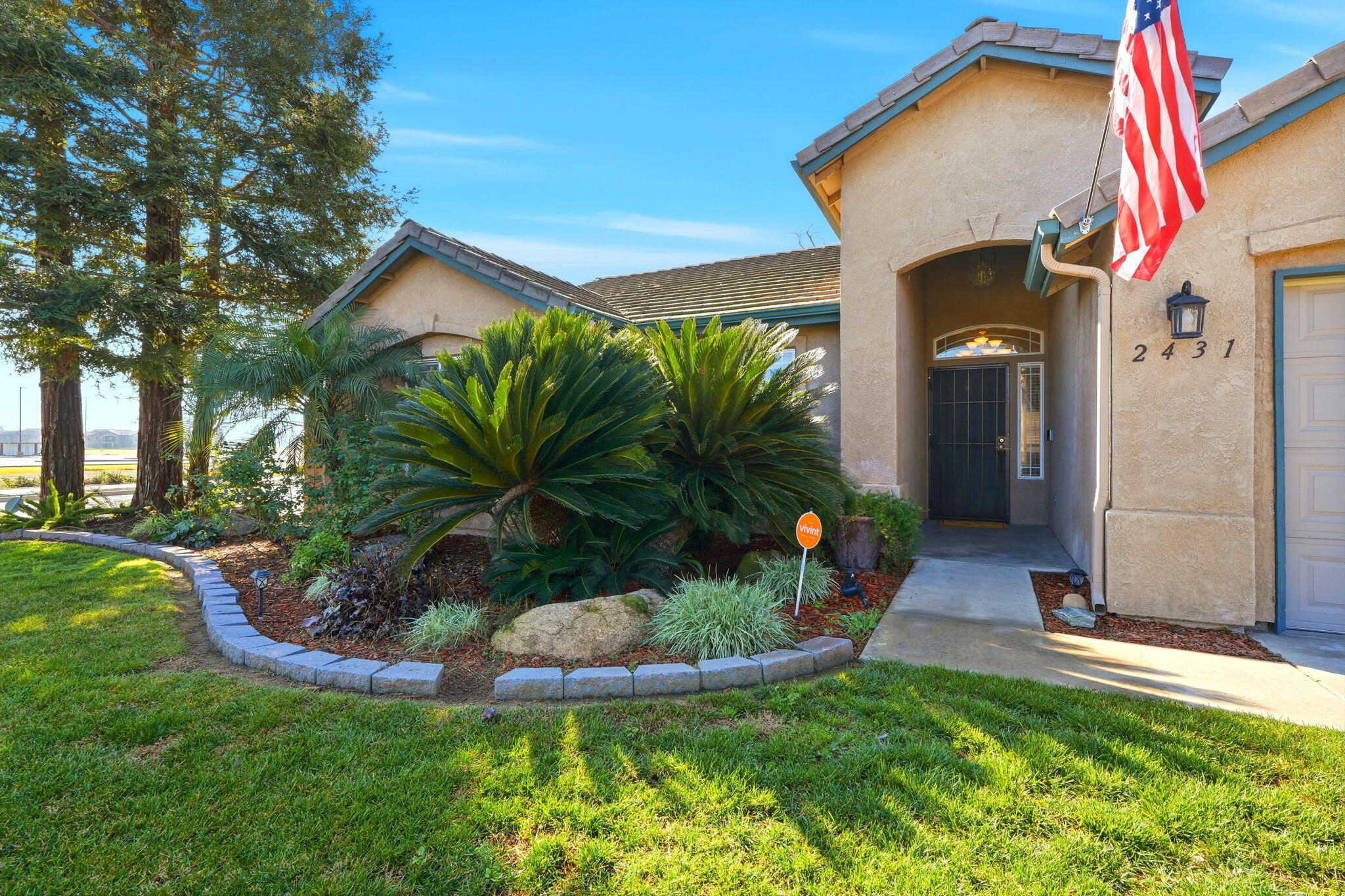 2431 S Cedar St, Visalia, CA 93292