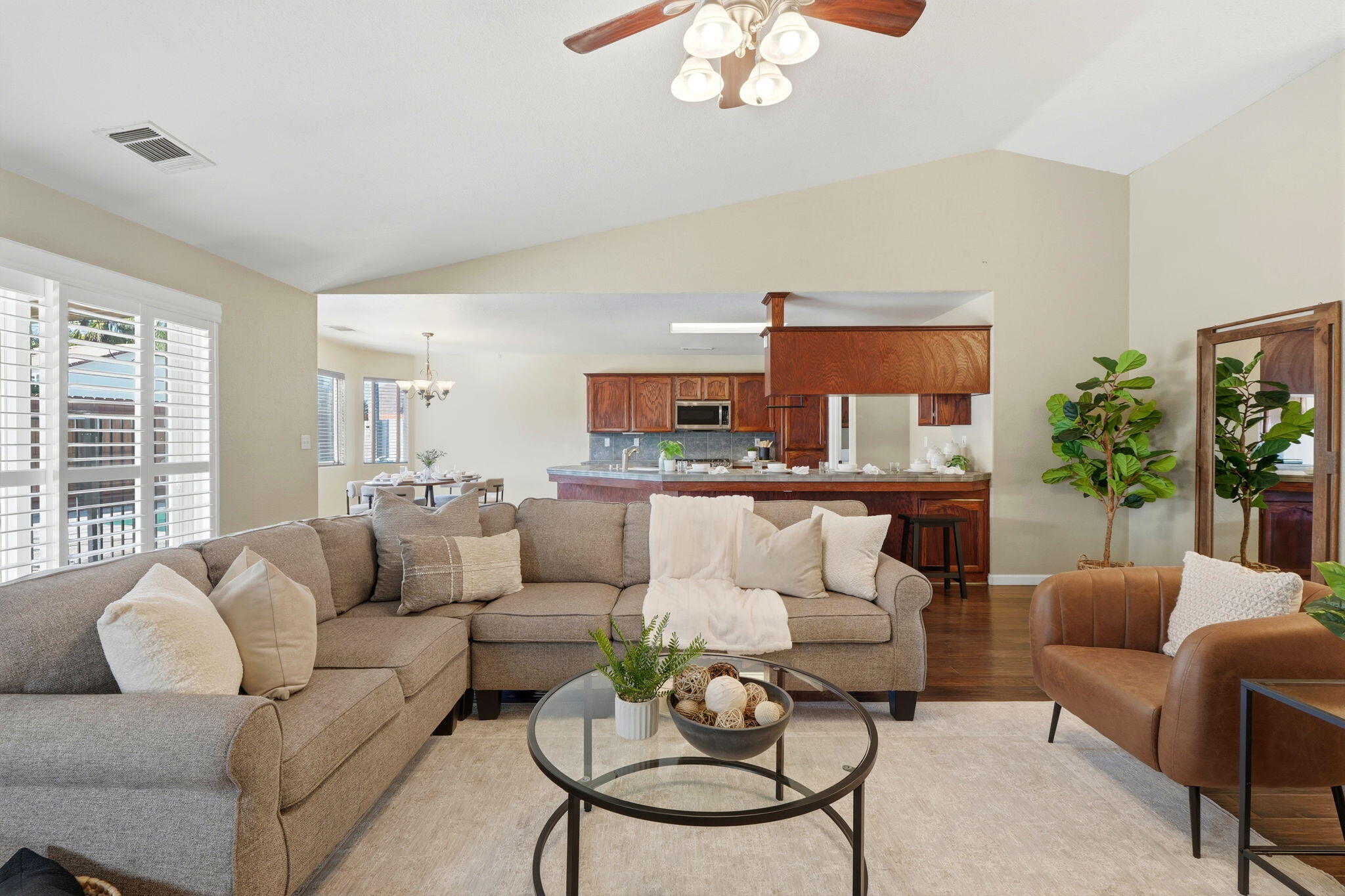 2431 S Cedar St, Visalia, CA 93292