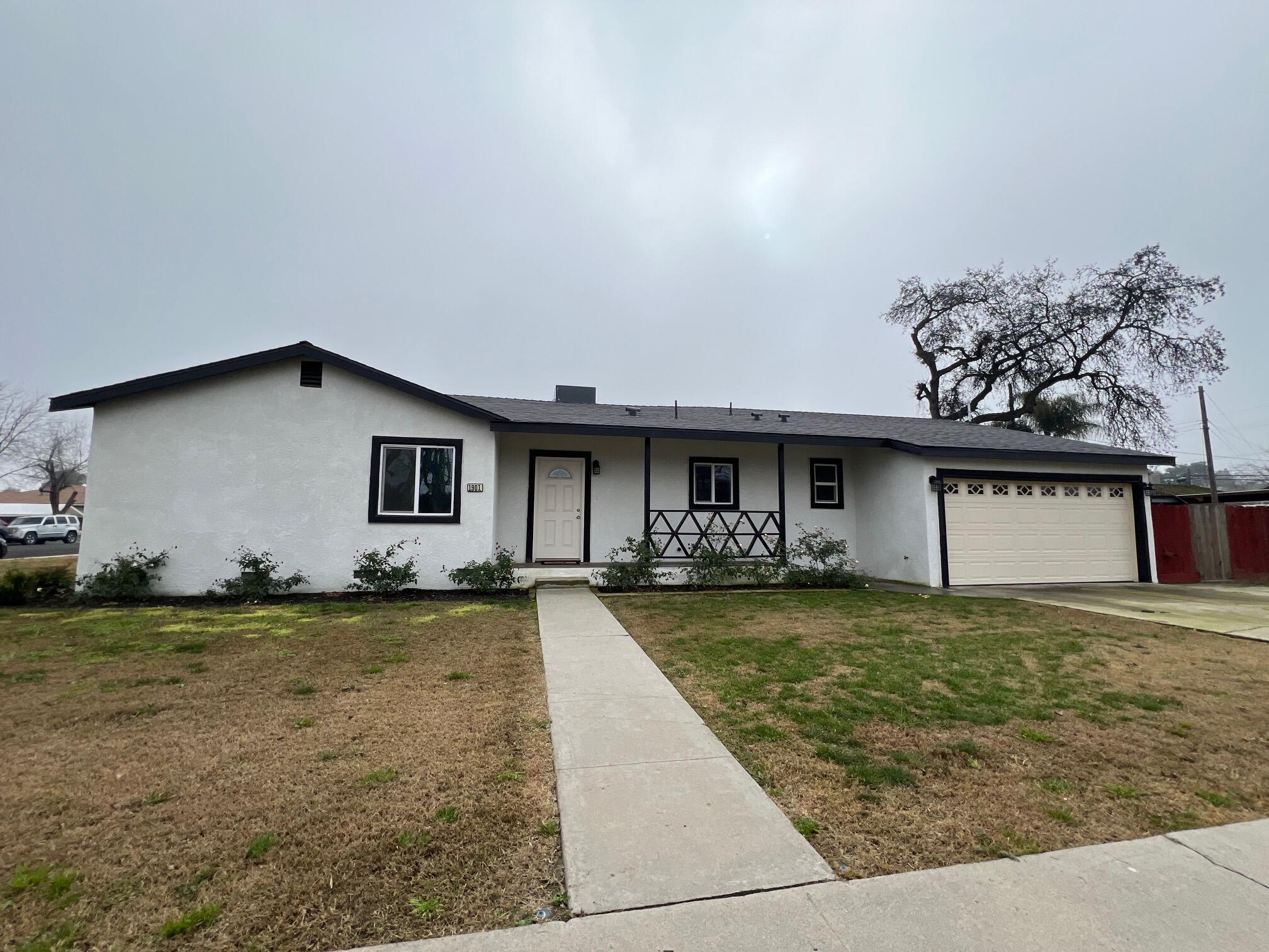 1901 Patterson Ave, Corcoran, CA 93212