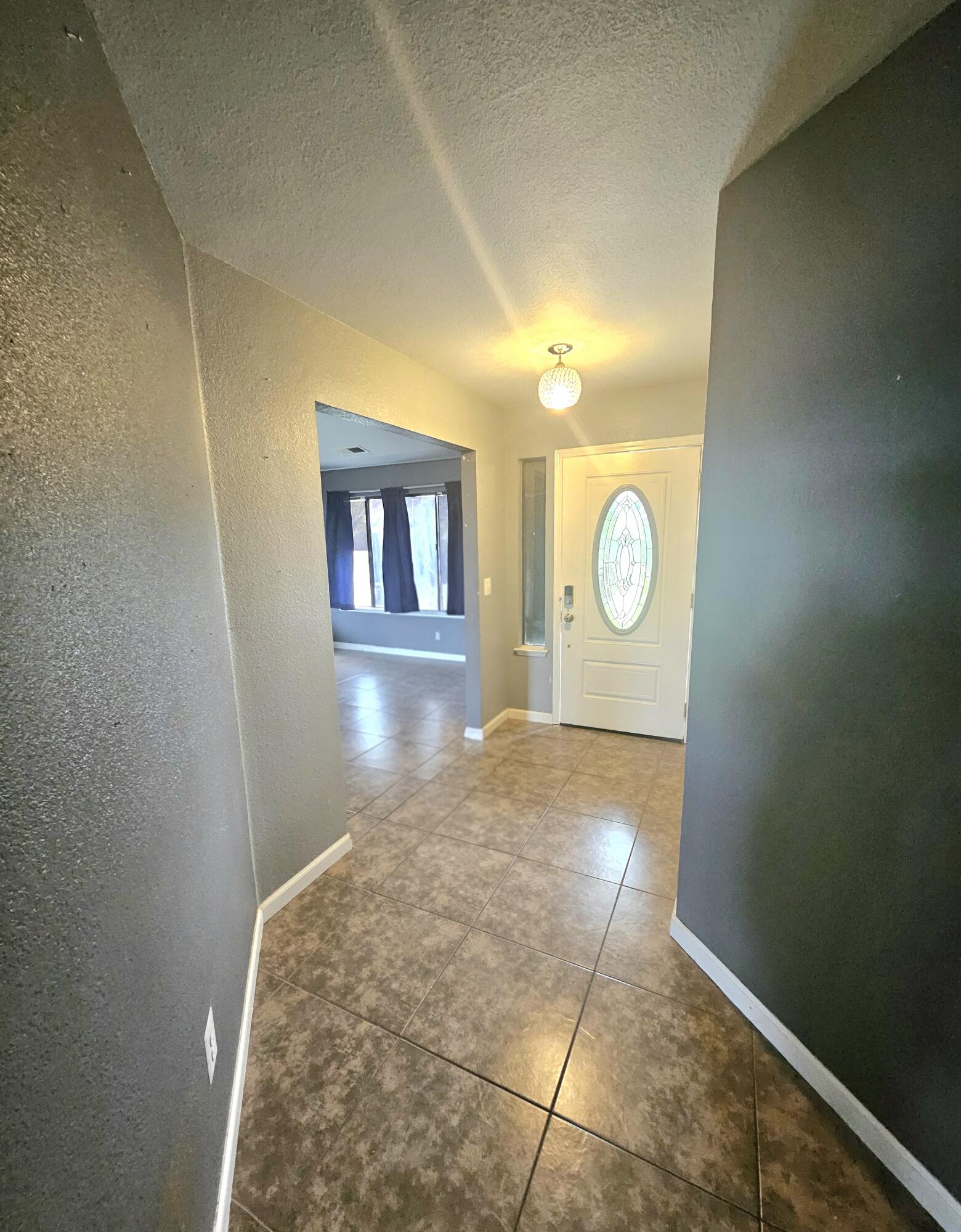 724 E Kanai Ave, Porterville, CA 93257