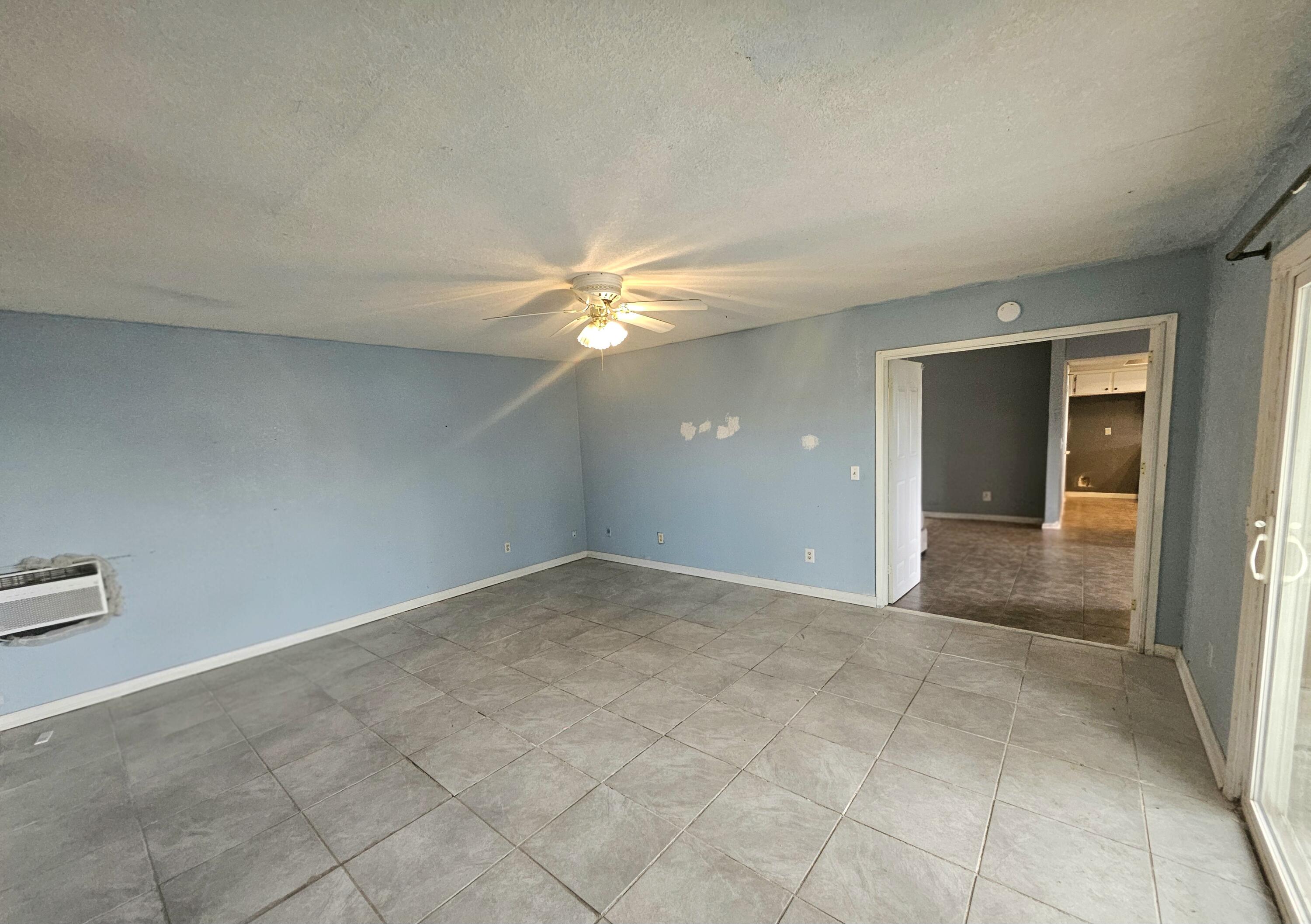 724 E Kanai Ave, Porterville, CA 93257