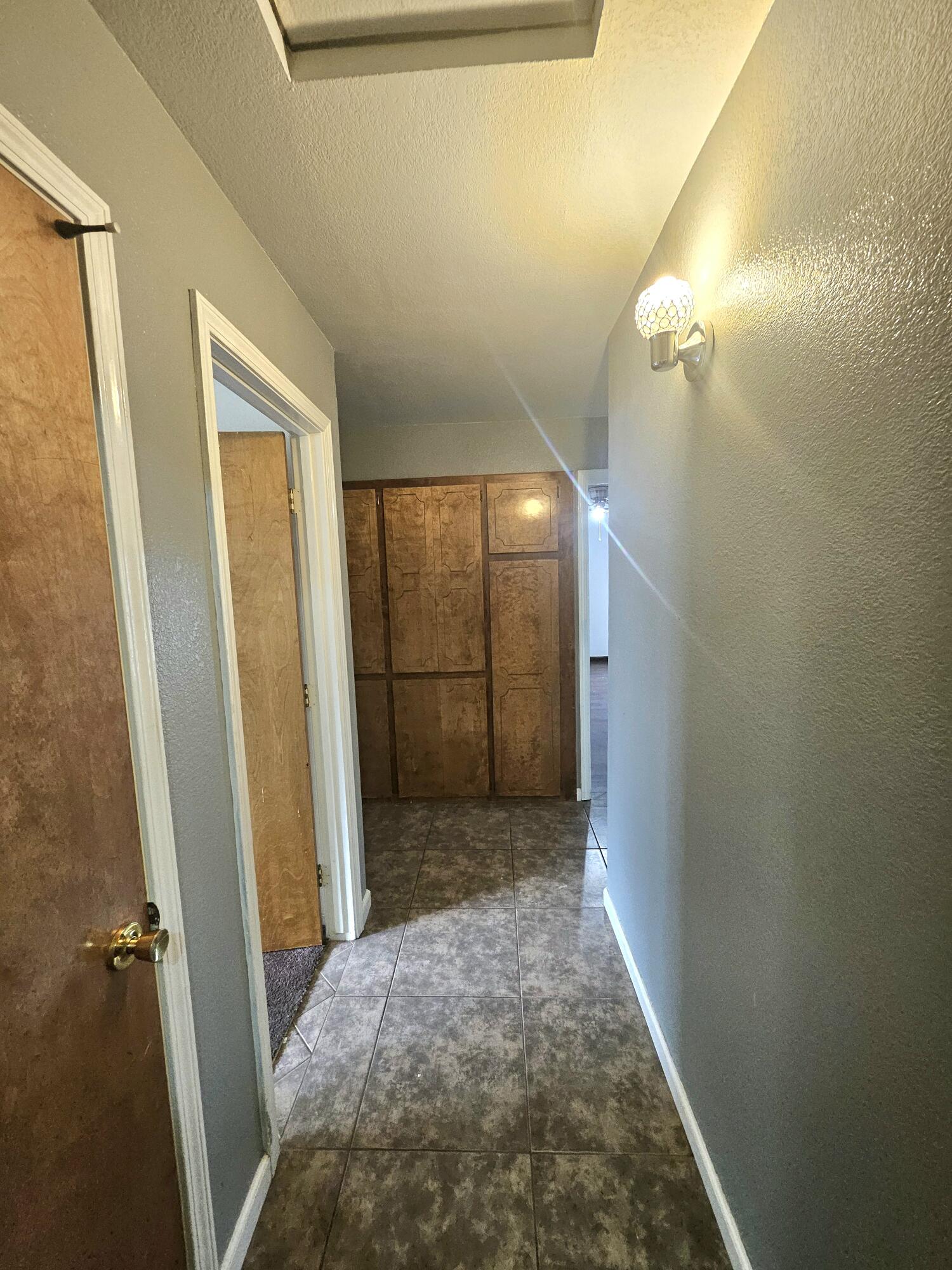 724 E Kanai Ave, Porterville, CA 93257