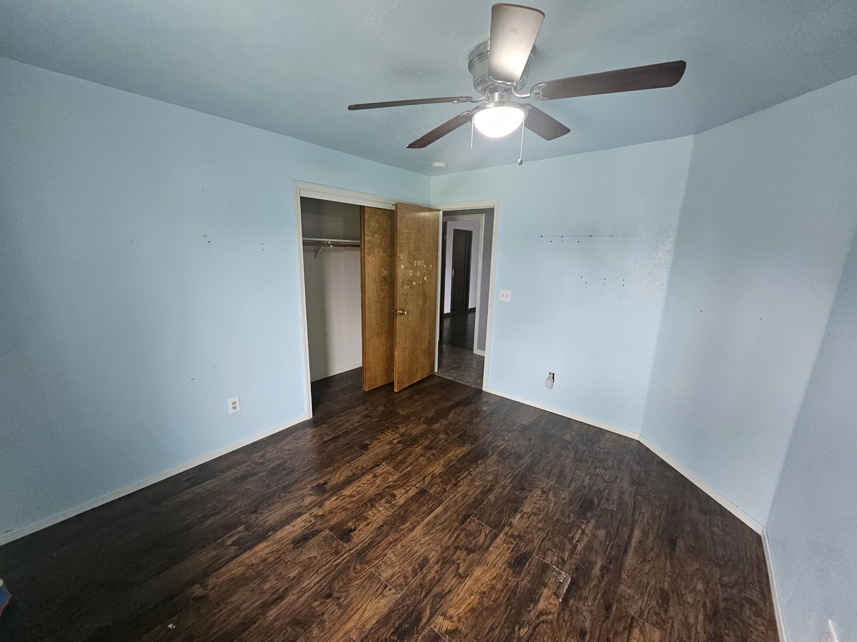 724 E Kanai Ave, Porterville, CA 93257