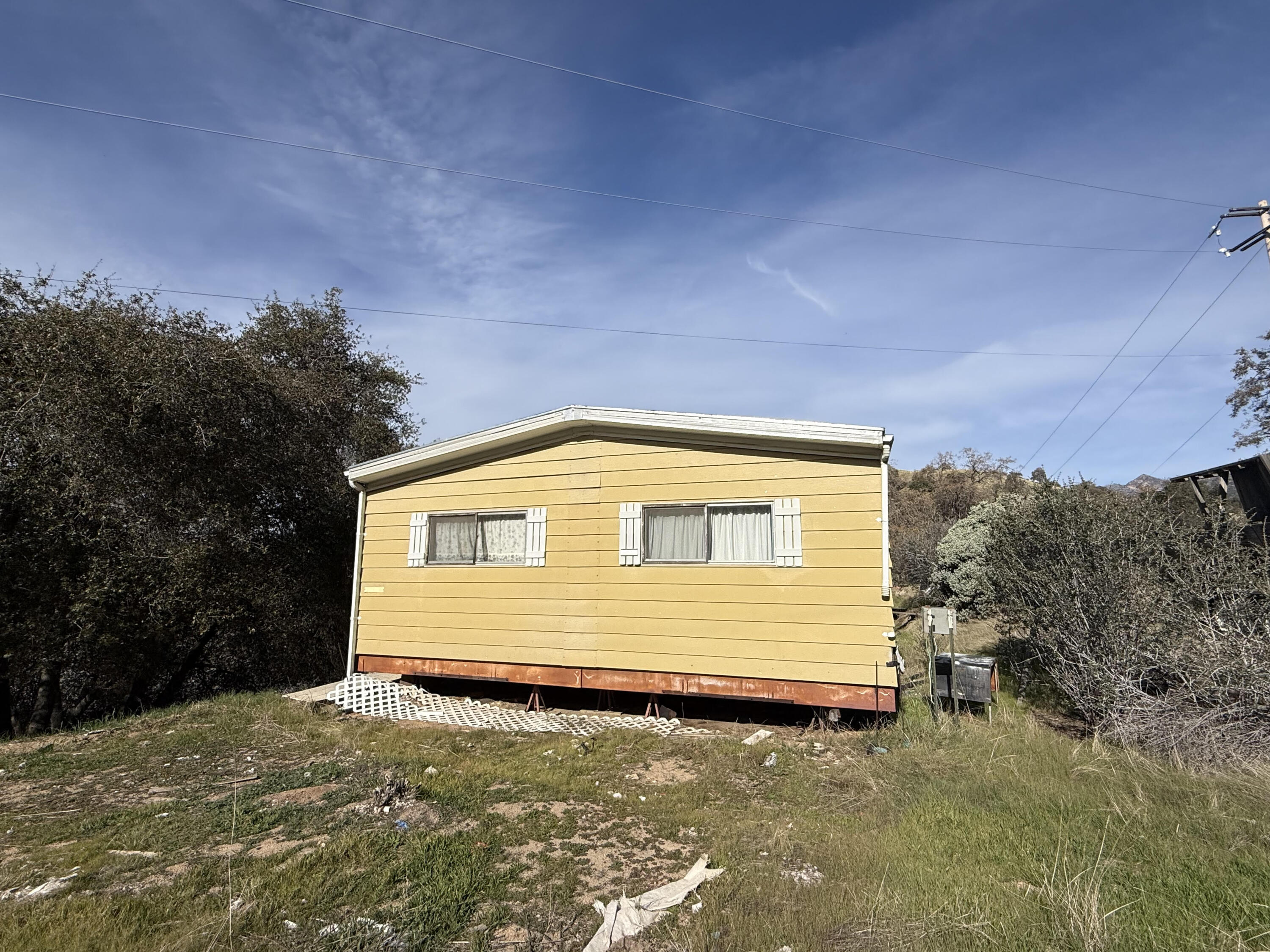 41505 Hot Springs Dr, California Hot Springs, CA 93207