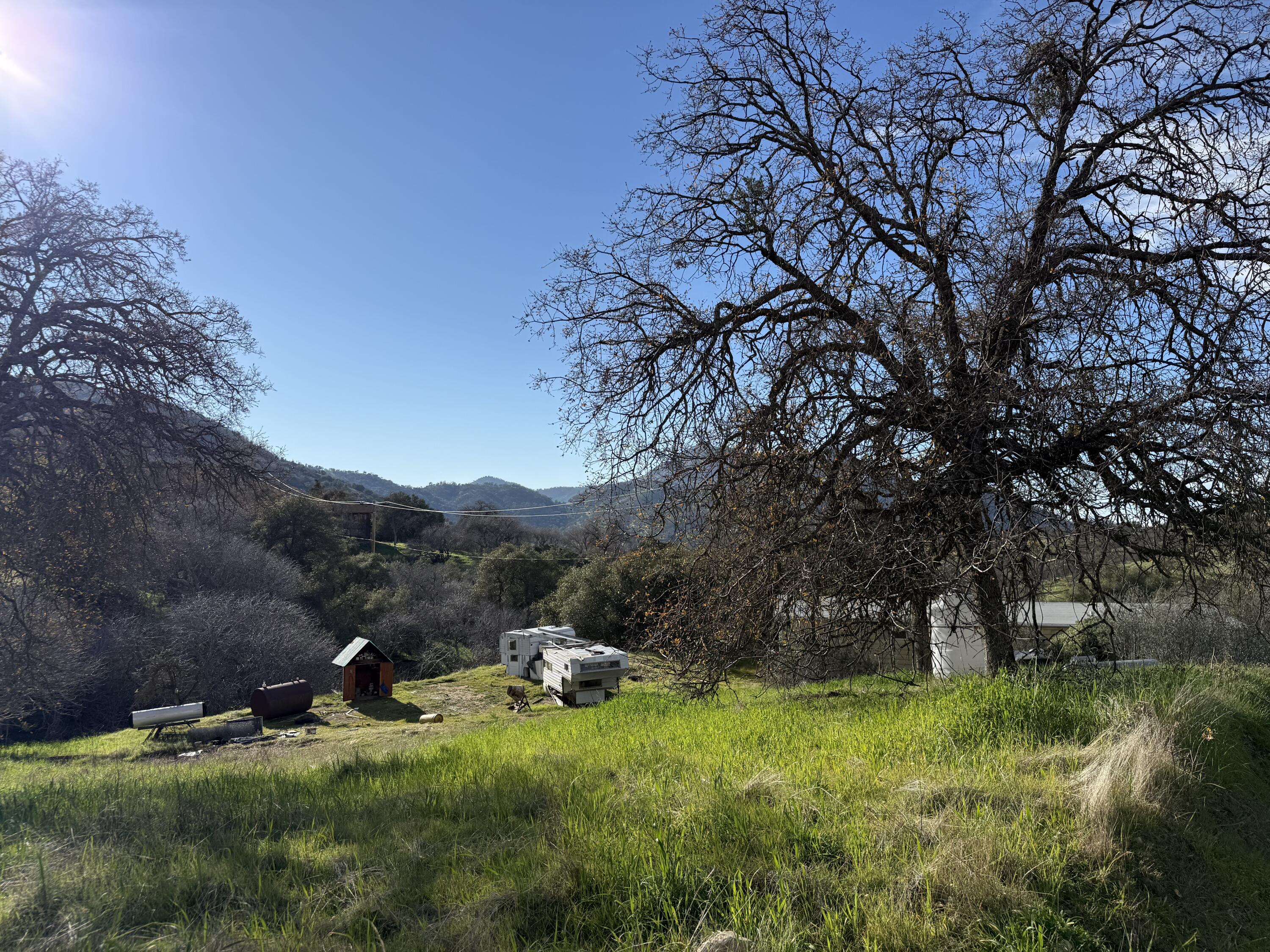 41505 Hot Springs Dr, California Hot Springs, CA 93207