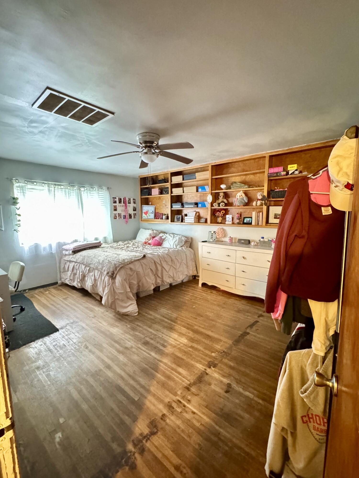 161 Linda Vista Dr, Lindsay, CA 93247