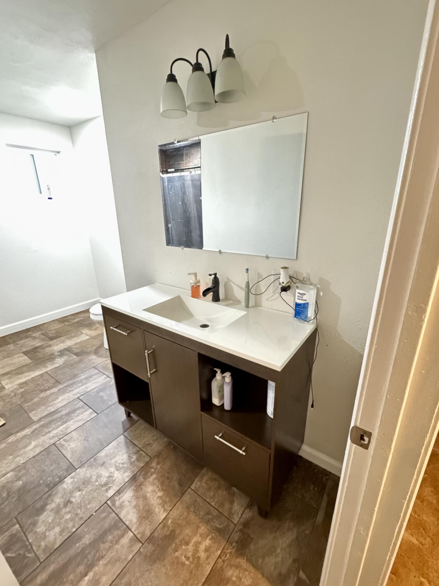 161 Linda Vista Dr, Lindsay, CA 93247