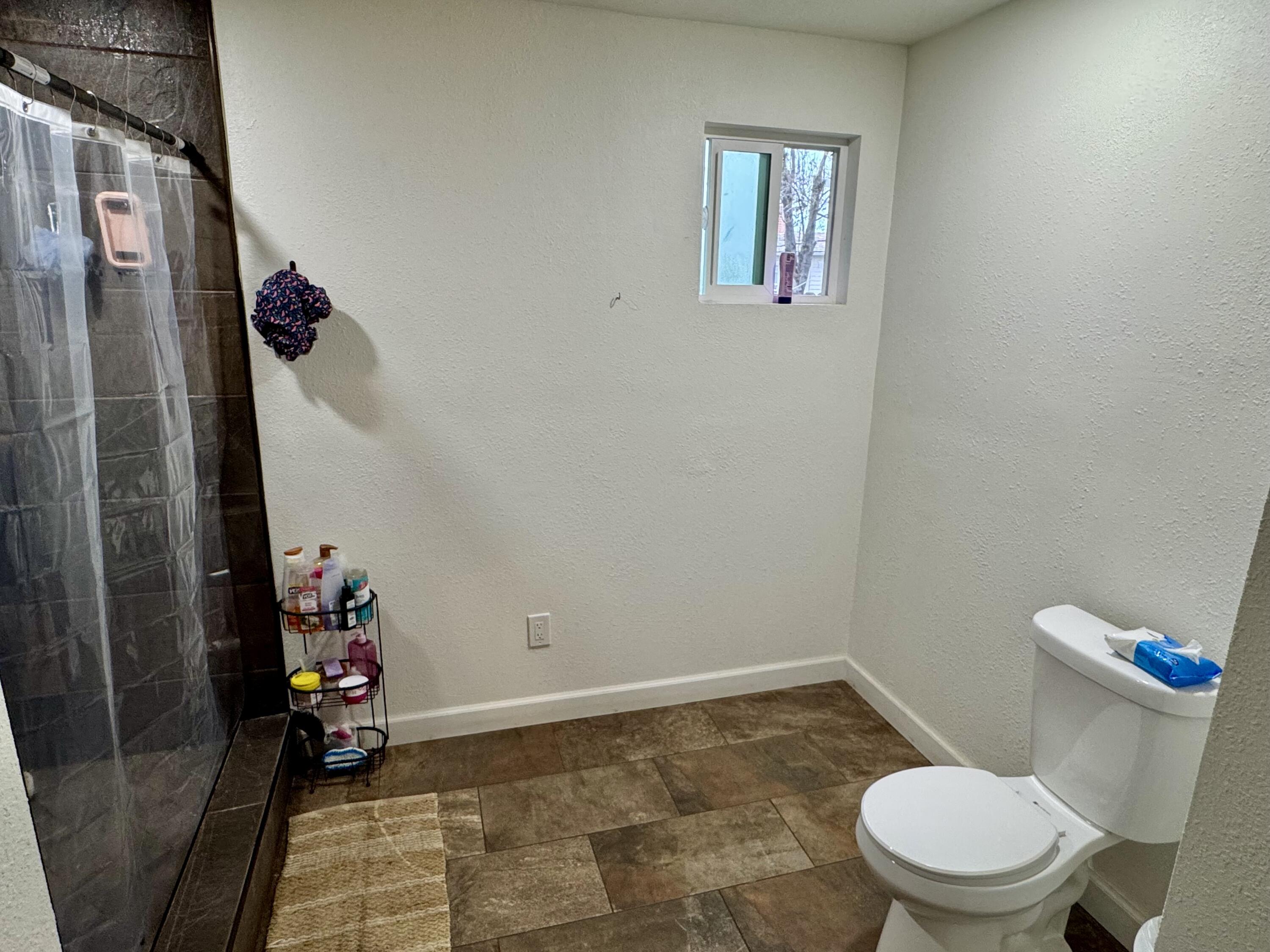 161 Linda Vista Dr, Lindsay, CA 93247