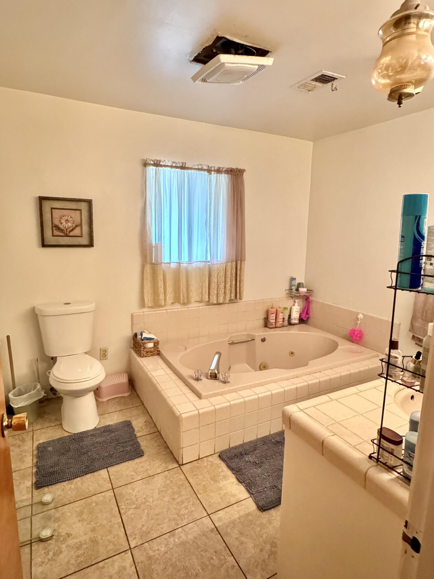 161 Linda Vista Dr, Lindsay, CA 93247