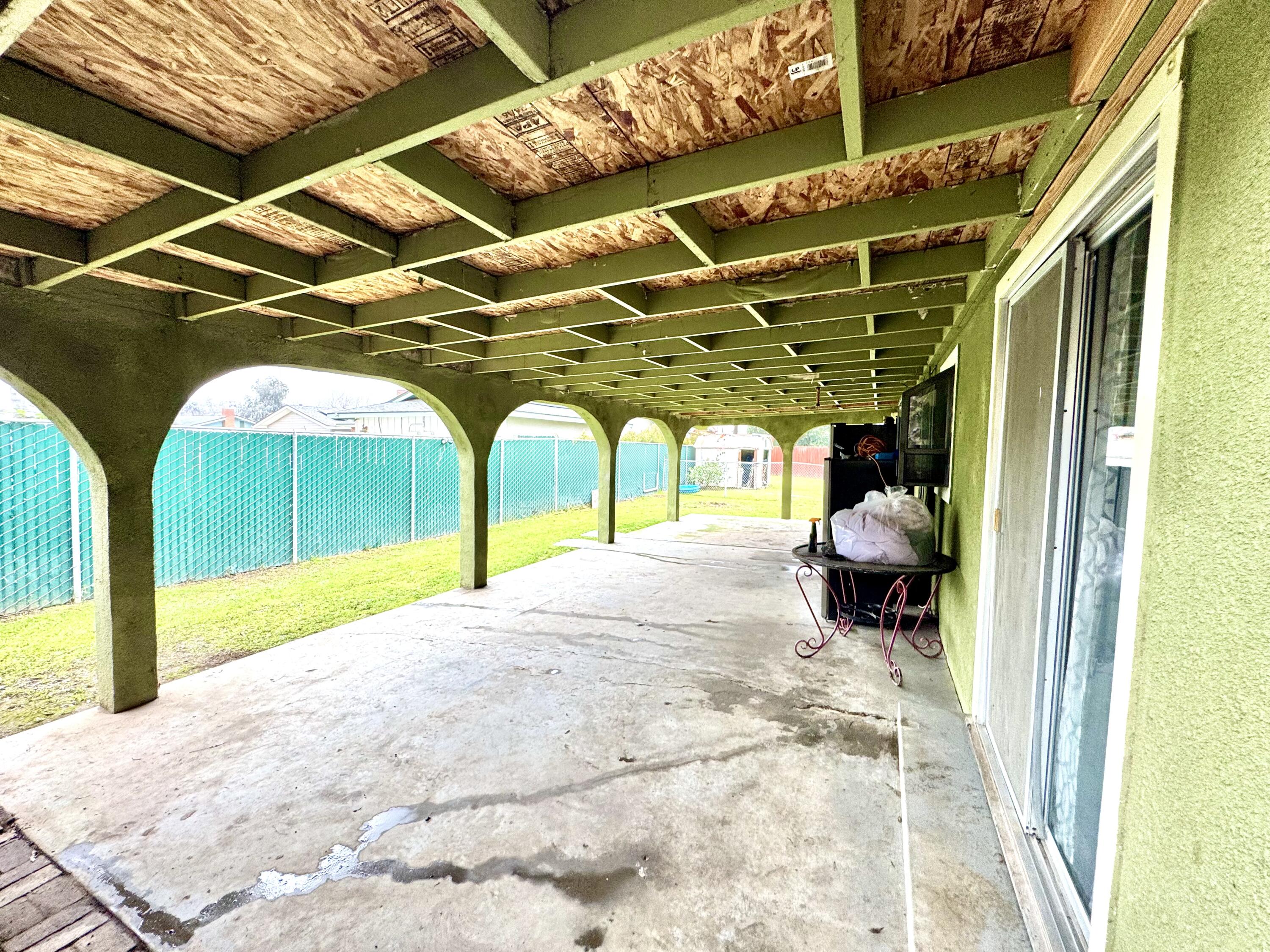 161 Linda Vista Dr, Lindsay, CA 93247