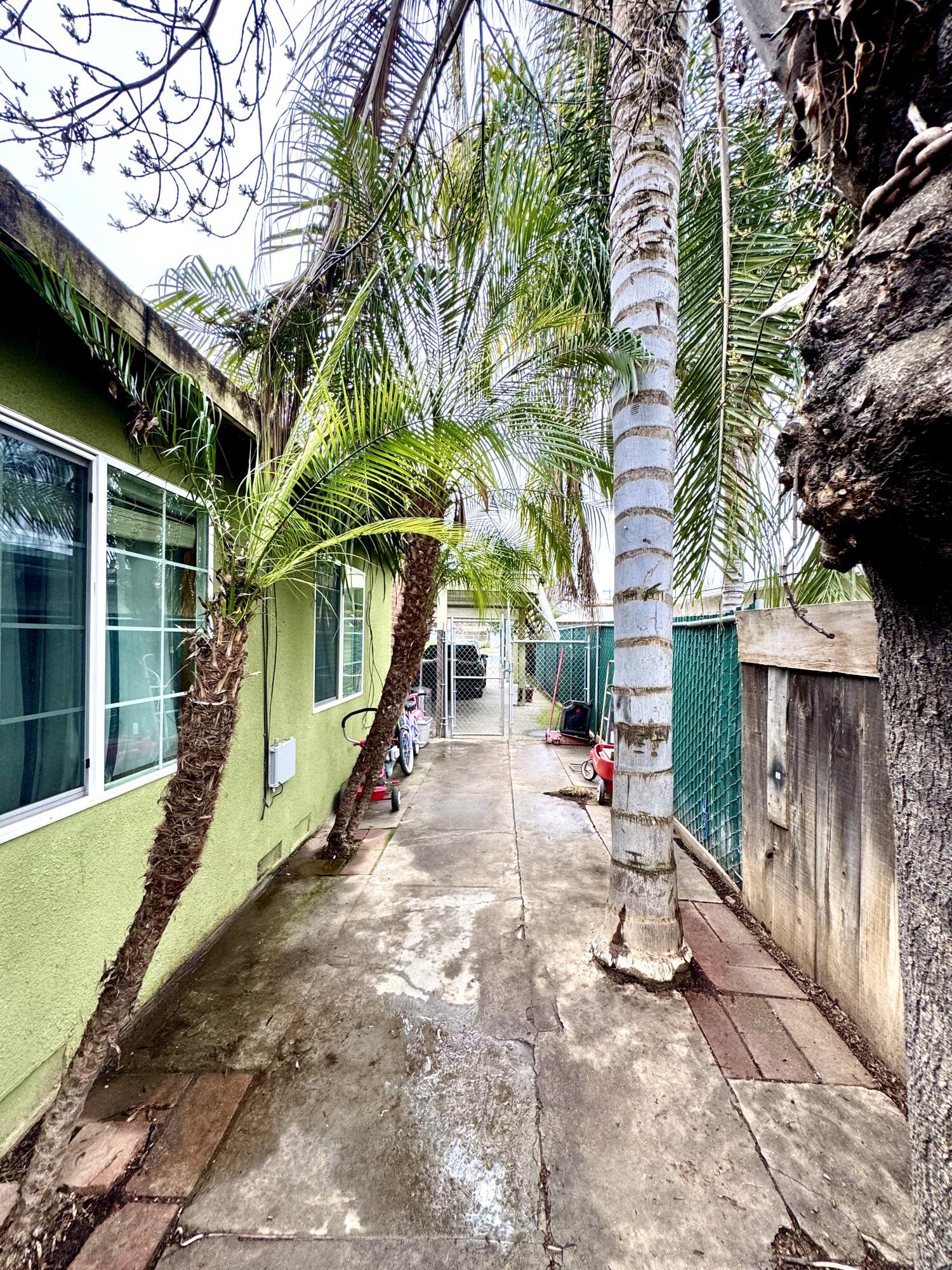 161 Linda Vista Dr, Lindsay, CA 93247