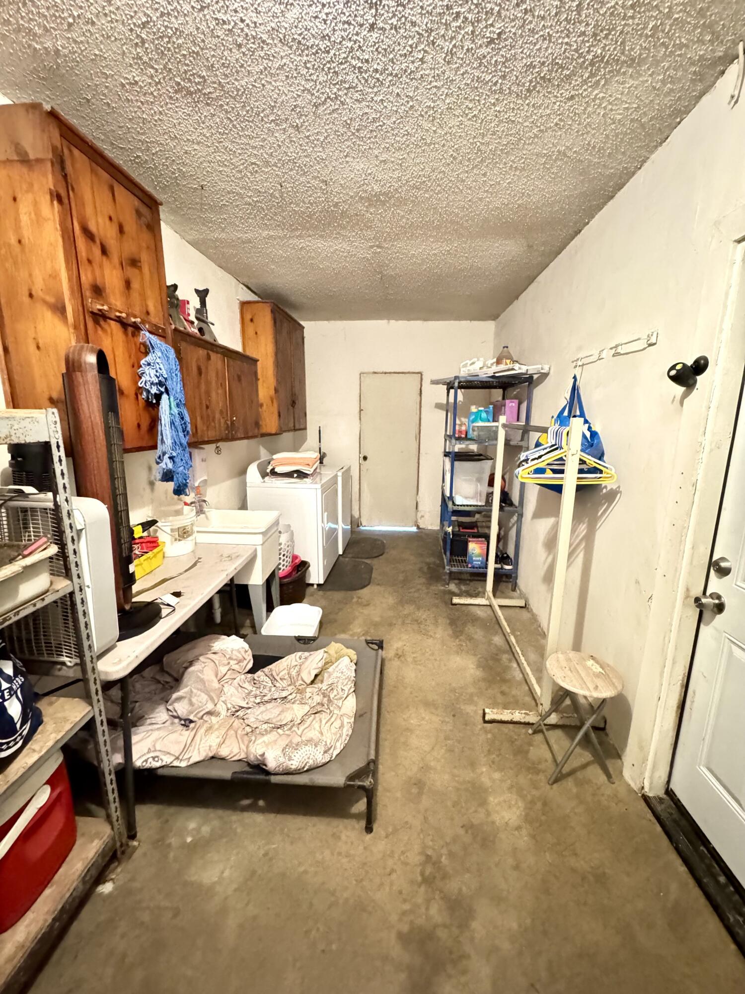 161 Linda Vista Dr, Lindsay, CA 93247