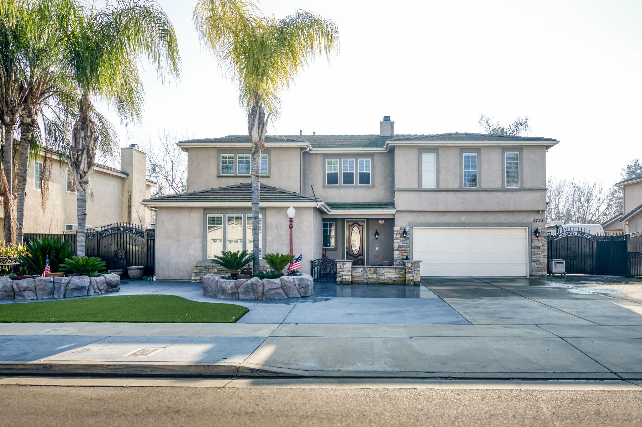 5733 W Babcock Ave, Visalia, CA 93291
