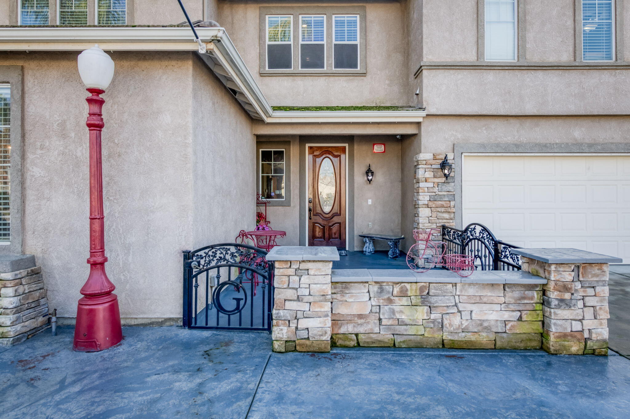 5733 W Babcock Ave, Visalia, CA 93291