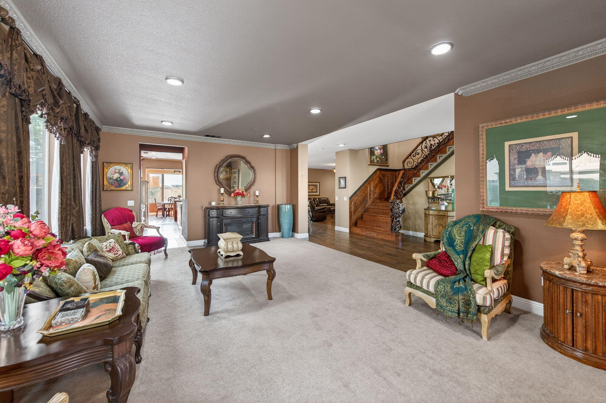 5733 W Babcock Ave, Visalia, CA 93291