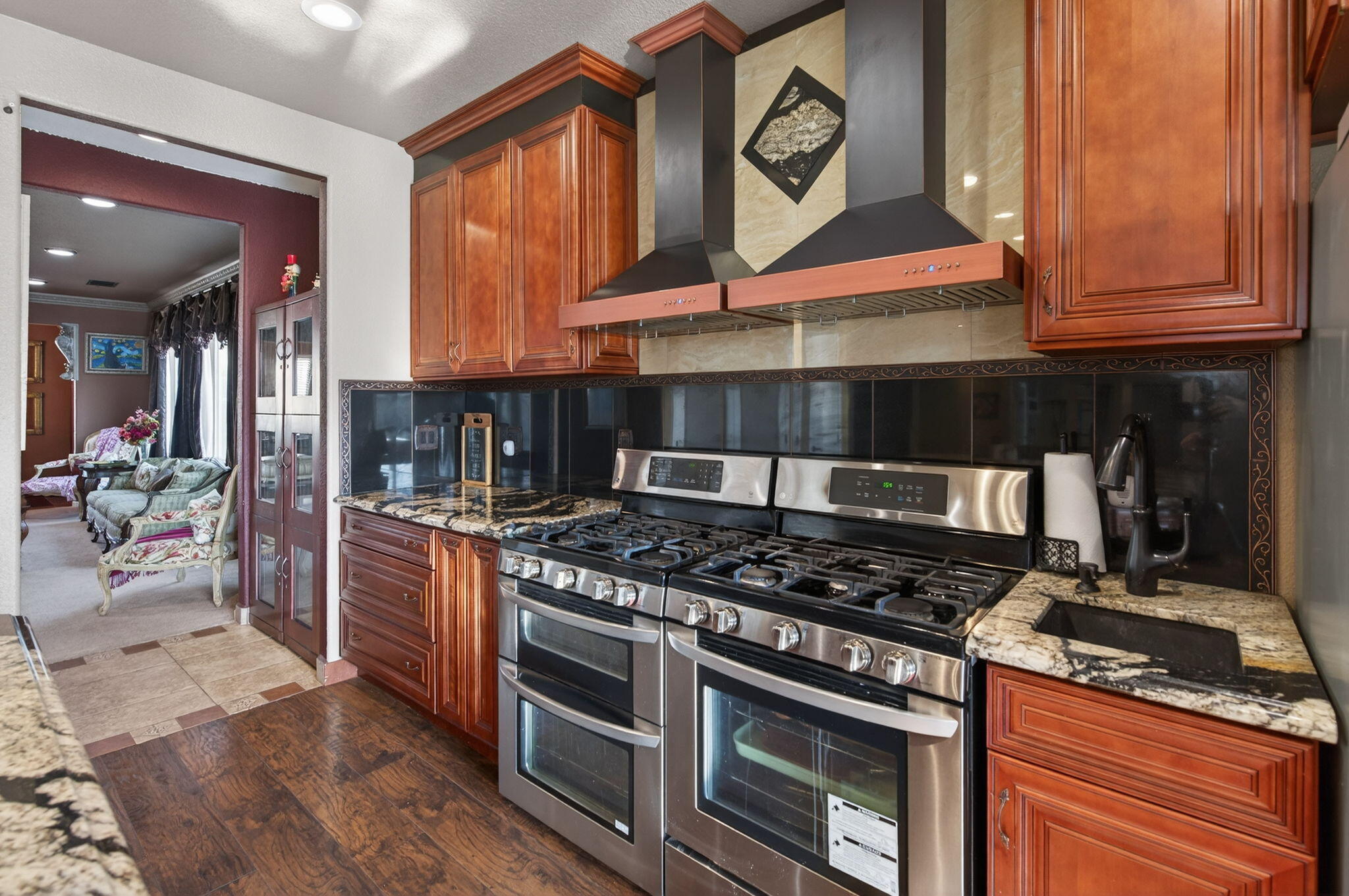 5733 W Babcock Ave, Visalia, CA 93291