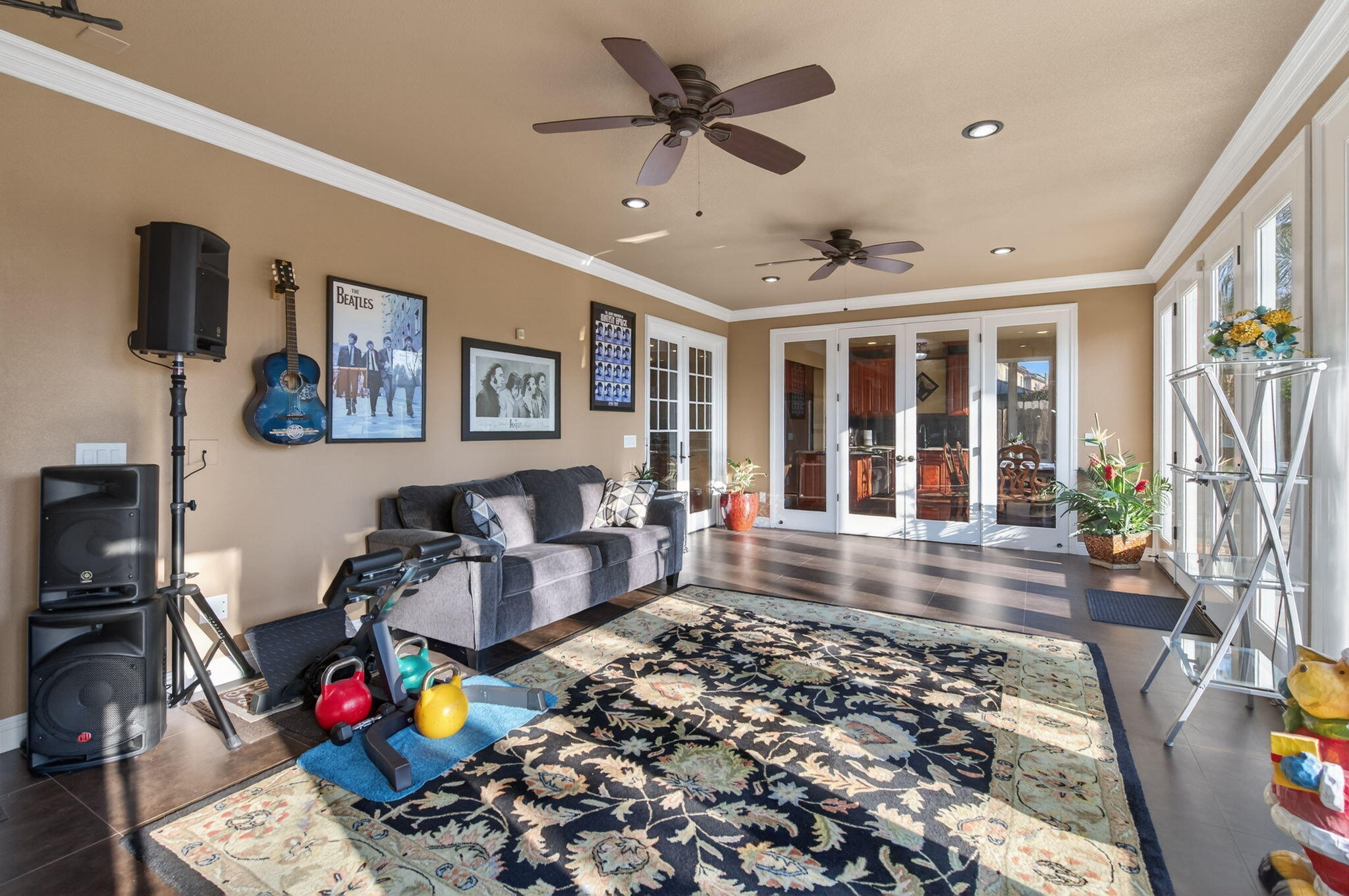 5733 W Babcock Ave, Visalia, CA 93291