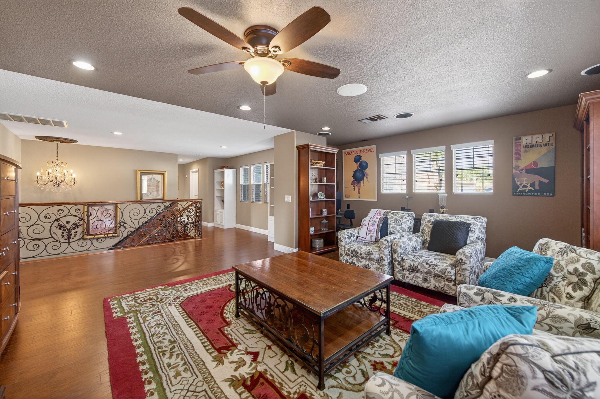 5733 W Babcock Ave, Visalia, CA 93291