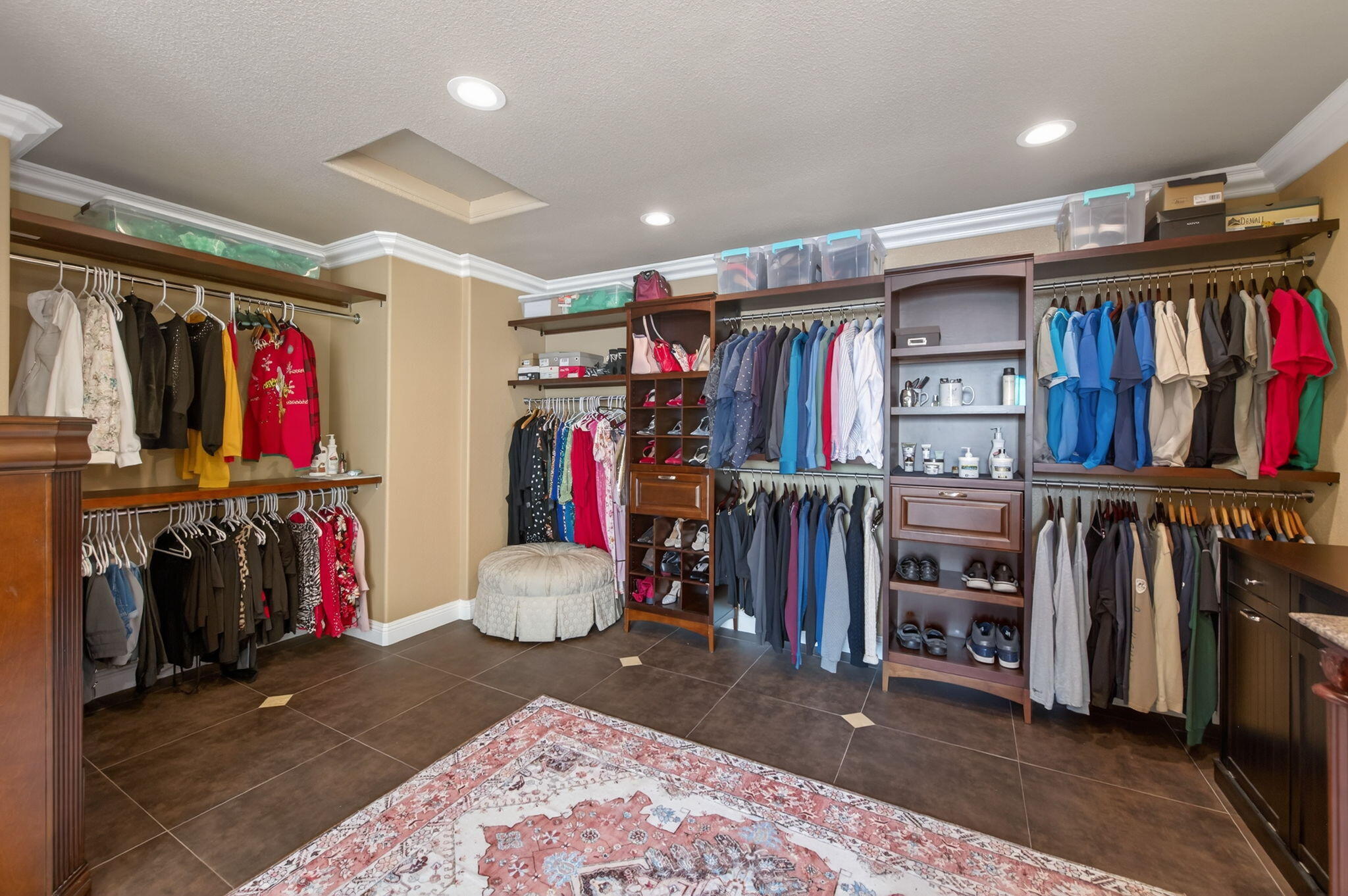 5733 W Babcock Ave, Visalia, CA 93291