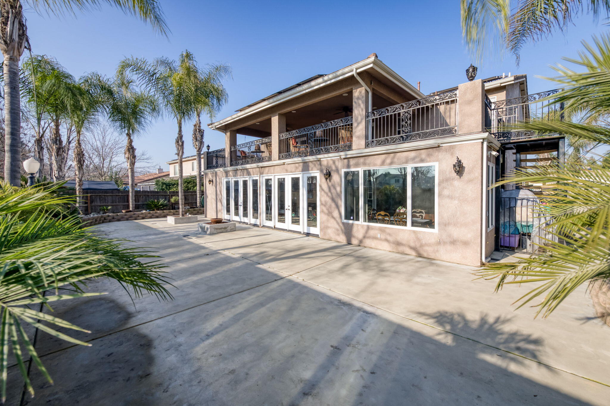 5733 W Babcock Ave, Visalia, CA 93291