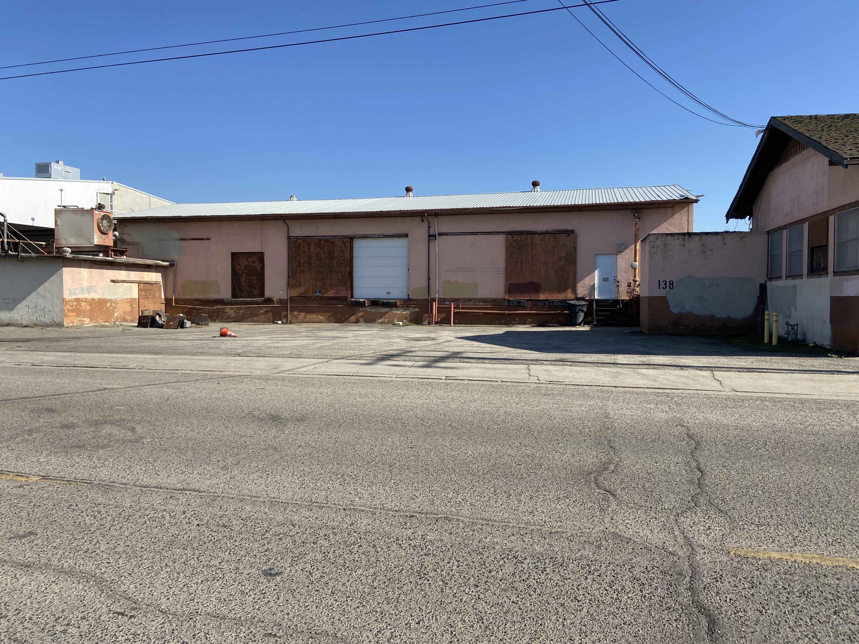 138 S E St, Porterville, CA 93257