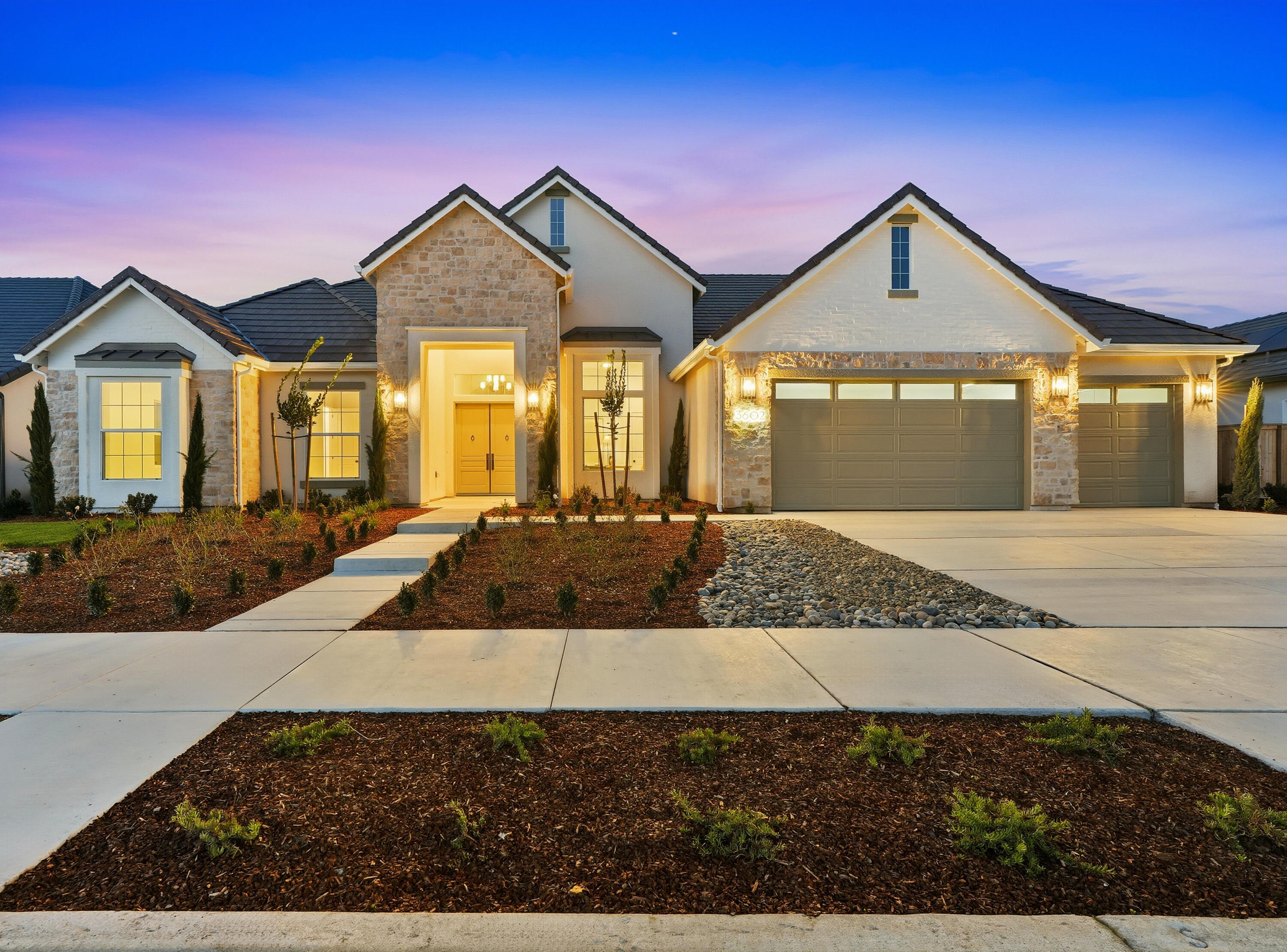 3602 W Oriole Ave, Visalia, CA 93291